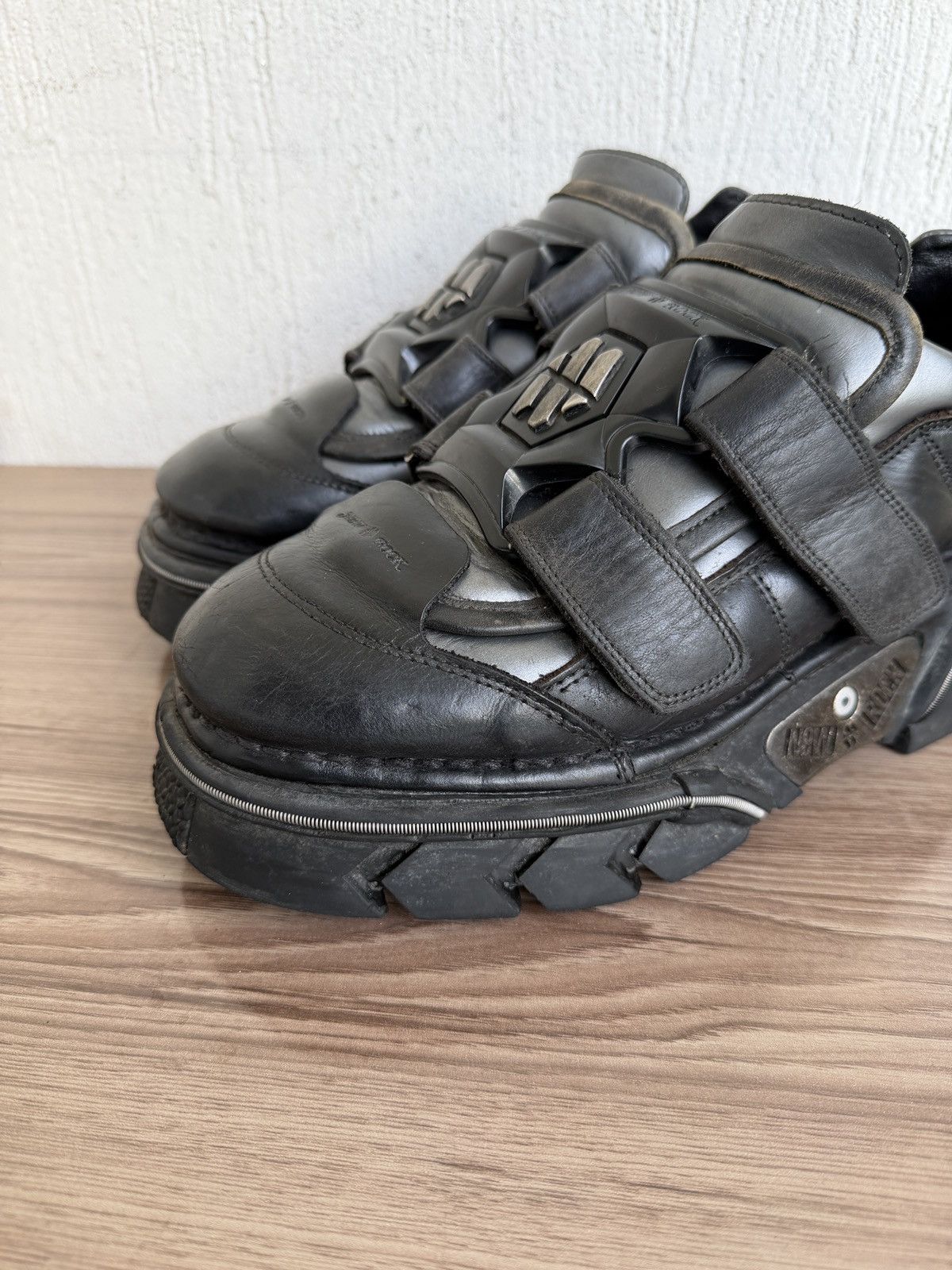 New Rock Rare❗️❗️Ankle metallic Boots like swear Size US 11 / EU 44 - 2 Thumbnail