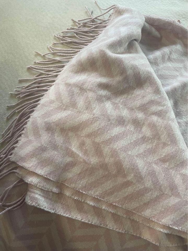 Designer Indigo Reading Shawl pink &White Size ONE SIZE - 4 Thumbnail