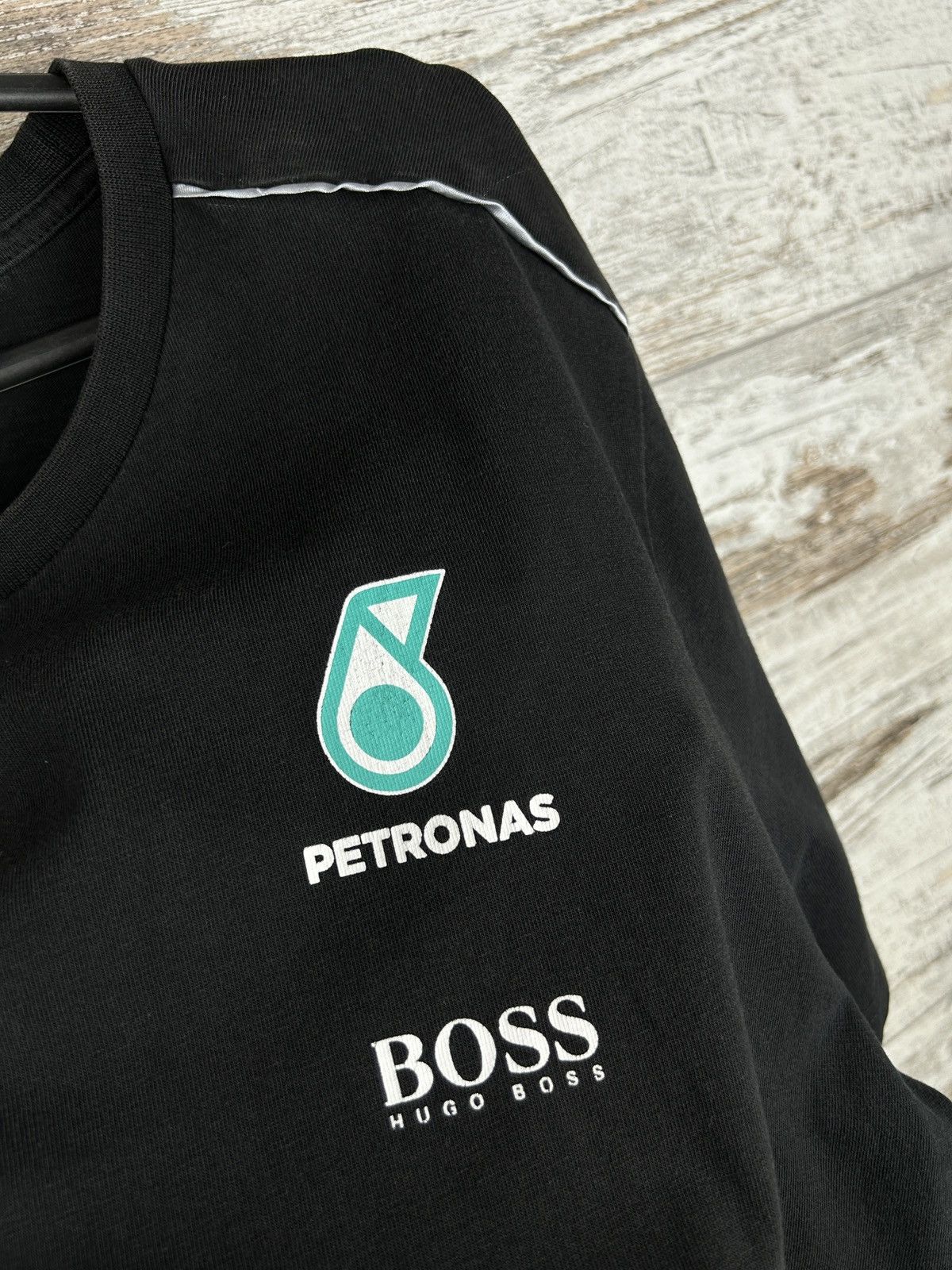 Hugo Boss × Mercedes-Benz Mens Vintage Hugo Boss Mercedes AMG petronas T-shirt racing Size US XL / EU 56 / 4 - 7 Thumbnail