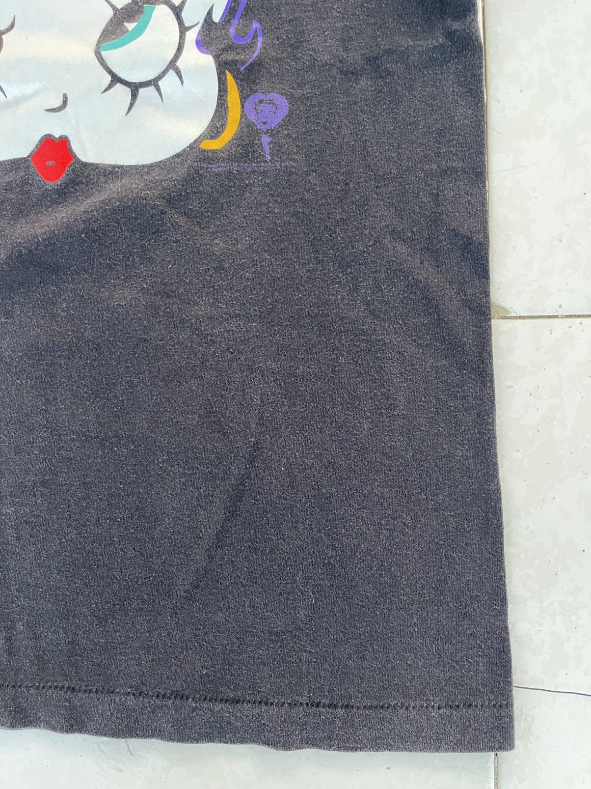 Vintage Vintage 1990's Betty Boop Got Silk Cartoon Sun Faded Tee Size US M / EU 48-50 / 2 - 11 Thumbnail