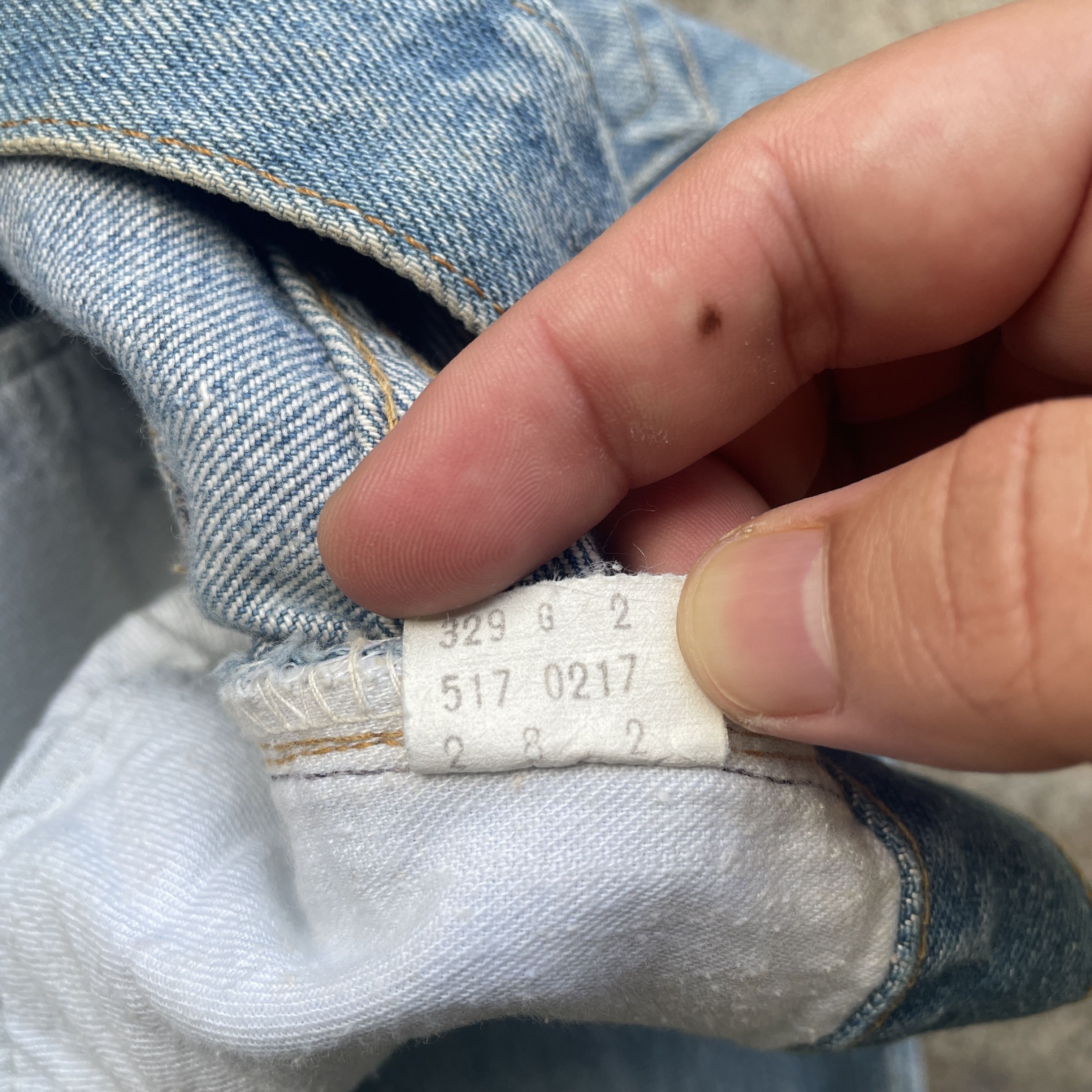 Levi's 80s Vintage Levi’s 517 Faded Bootcut Jeans Flare Denim Pants Size US 31 - 10 Thumbnail