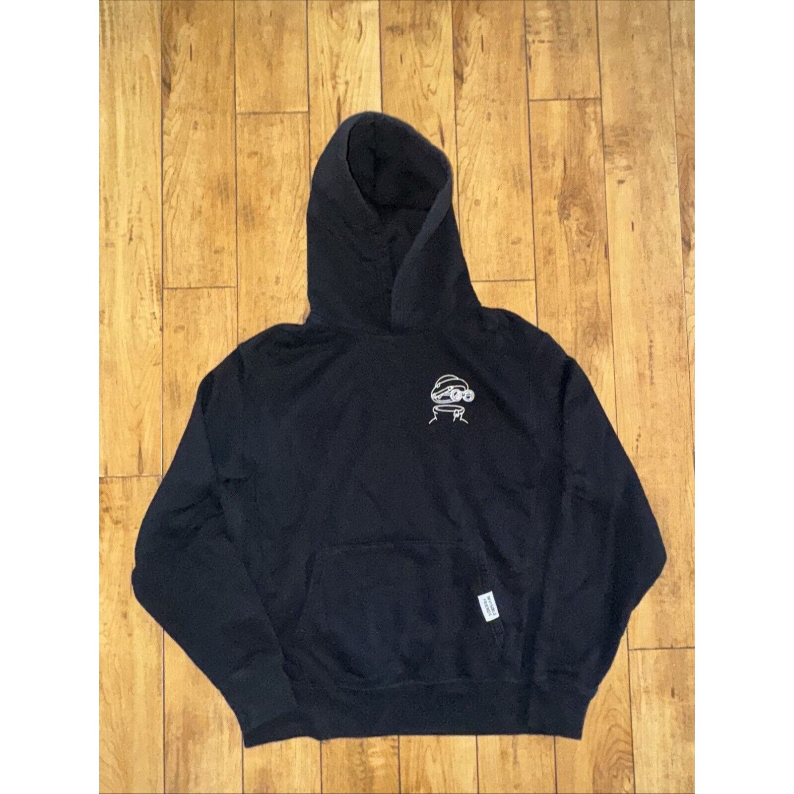 Hypebeast Invisible Friends Hoodie Black Large Crypto NFT 24x27 Size US L / EU 52-54 / 3 - 1 Thumbnail
