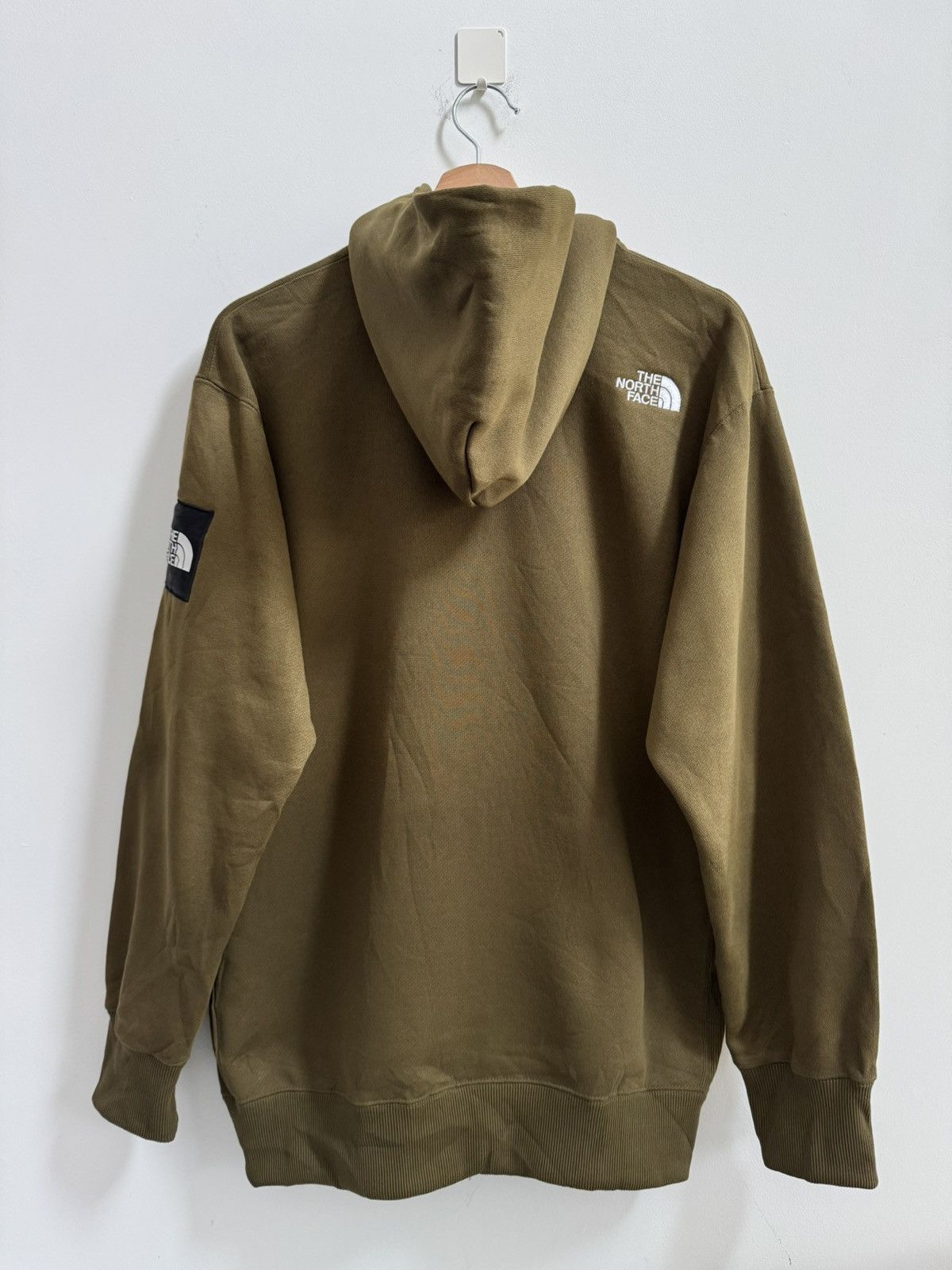 The North Face The North Face Men's Square Logo Hoodie Sweatshirt Size US L / EU 52-54 / 3 - 3 Thumbnail