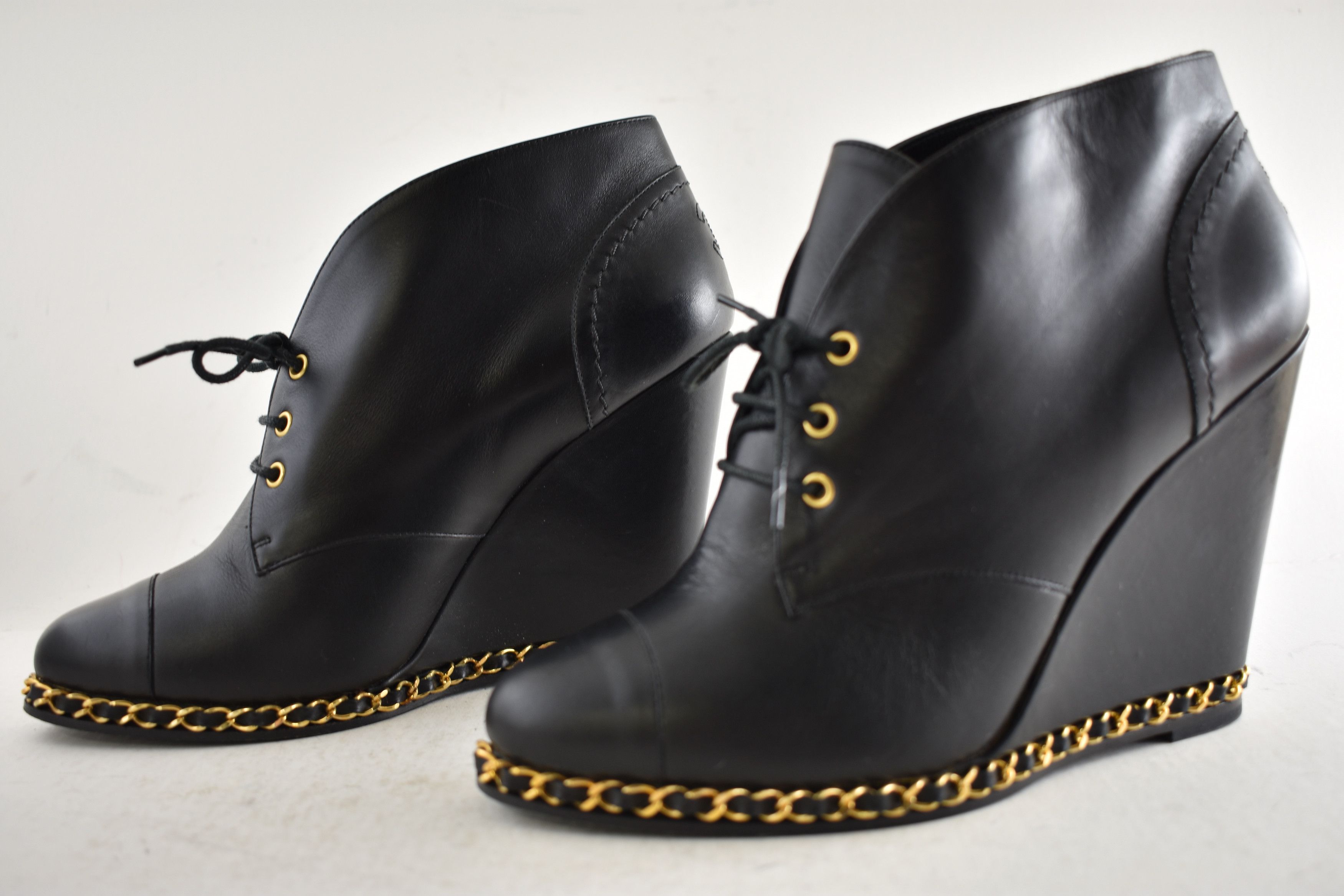 Chanel Leather Gold Chain Around CC Logo Ankle Wedge Boot 38.5 Size US 8.5 / IT 38.5 - 13 Thumbnail
