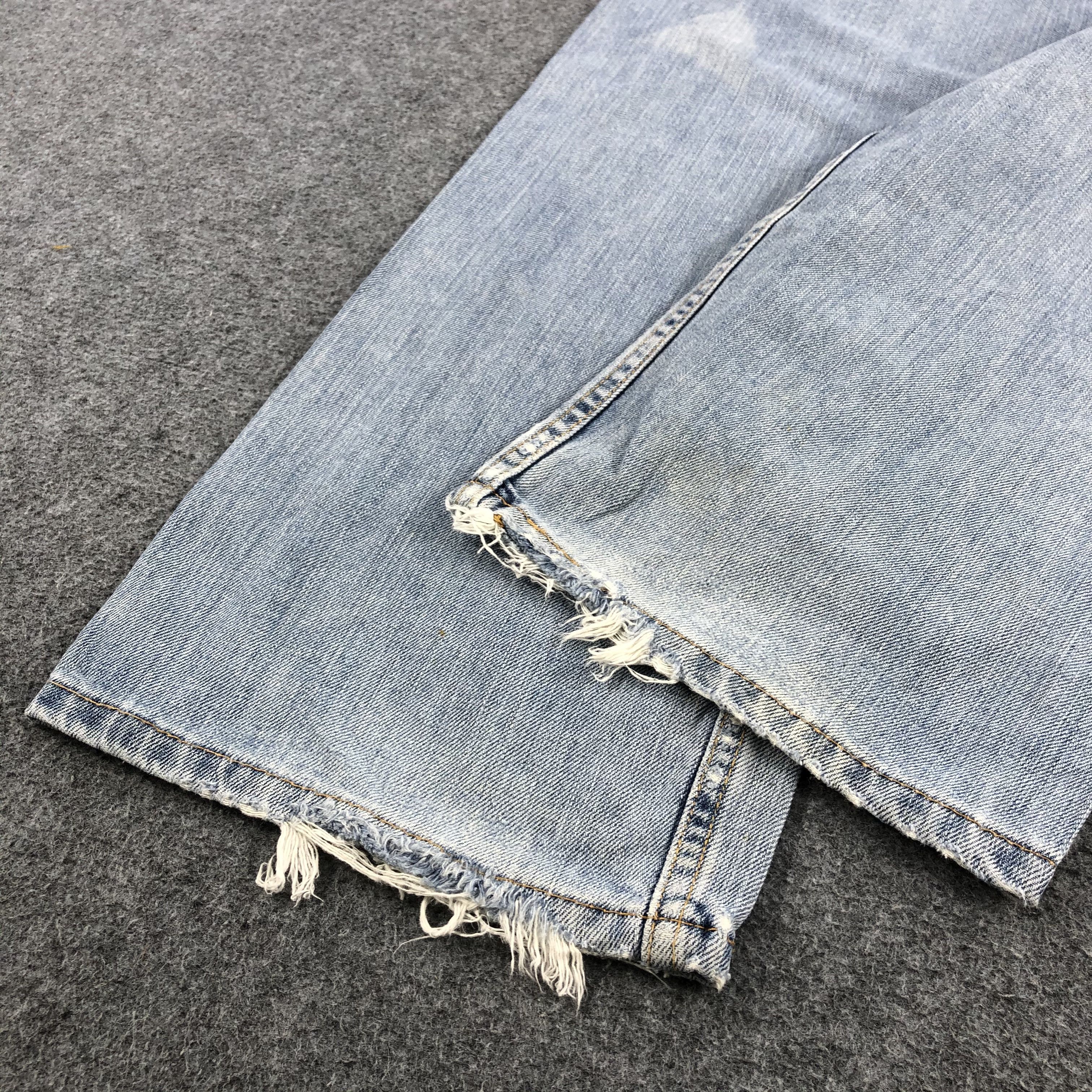 Levi's Vintage Levis 569 Jeans Faded blue Denim KJ551 Size US 34 / EU 50 - 6 Thumbnail