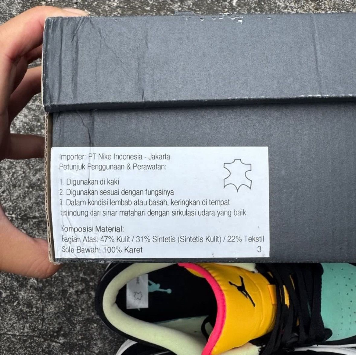 Nike Nike Air Jordan 1 Low SE Size US 8.5 / EU 41-42 - 9 Thumbnail