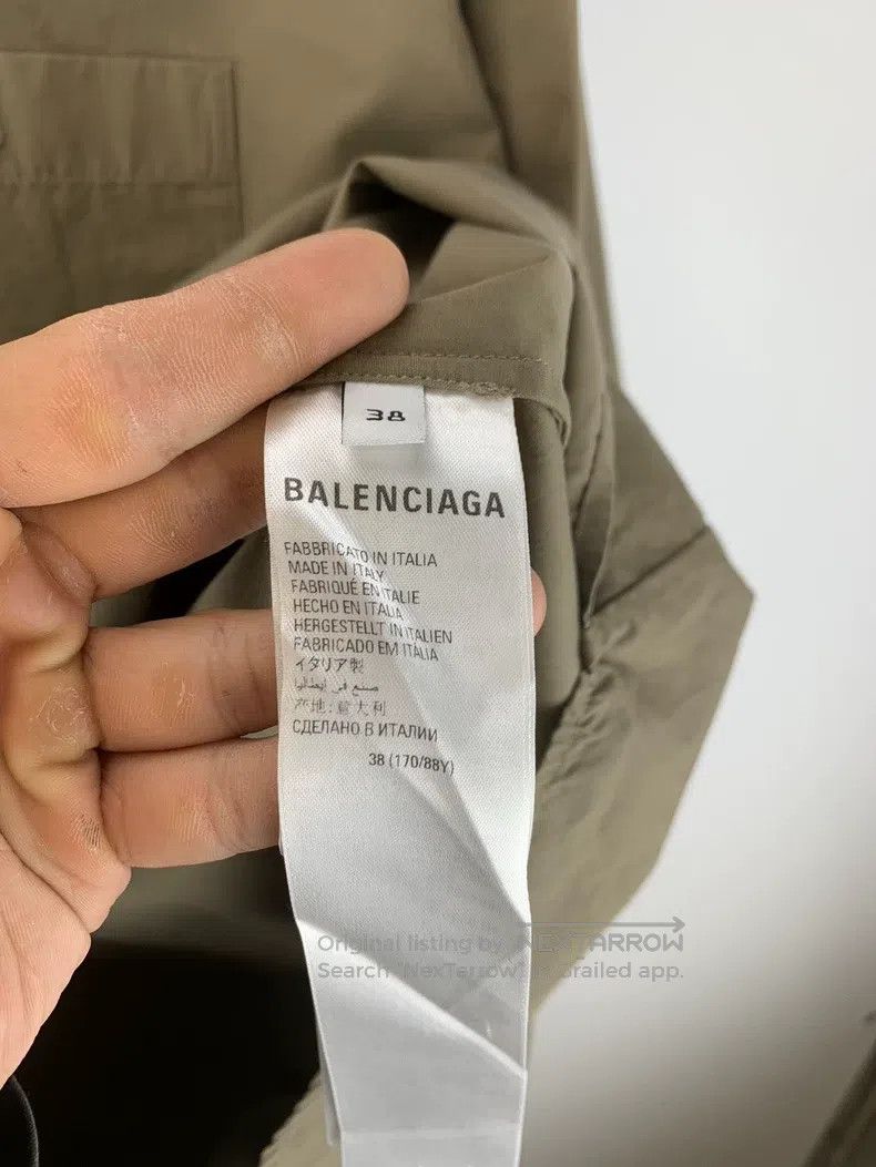 Balenciaga Balenciaga size 38 Solid Color Single Breasted Casual Long Size US M / EU 48-50 / 2 - 5 Thumbnail