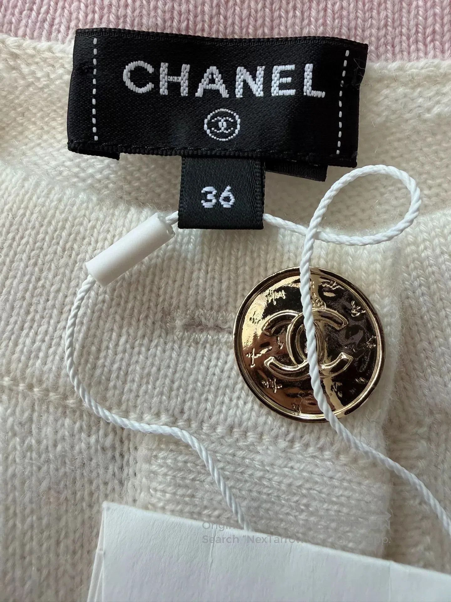 Chanel Chanel 25B White Knit Cardigan. Size US S / EU 44-46 / 1 - 3 Thumbnail