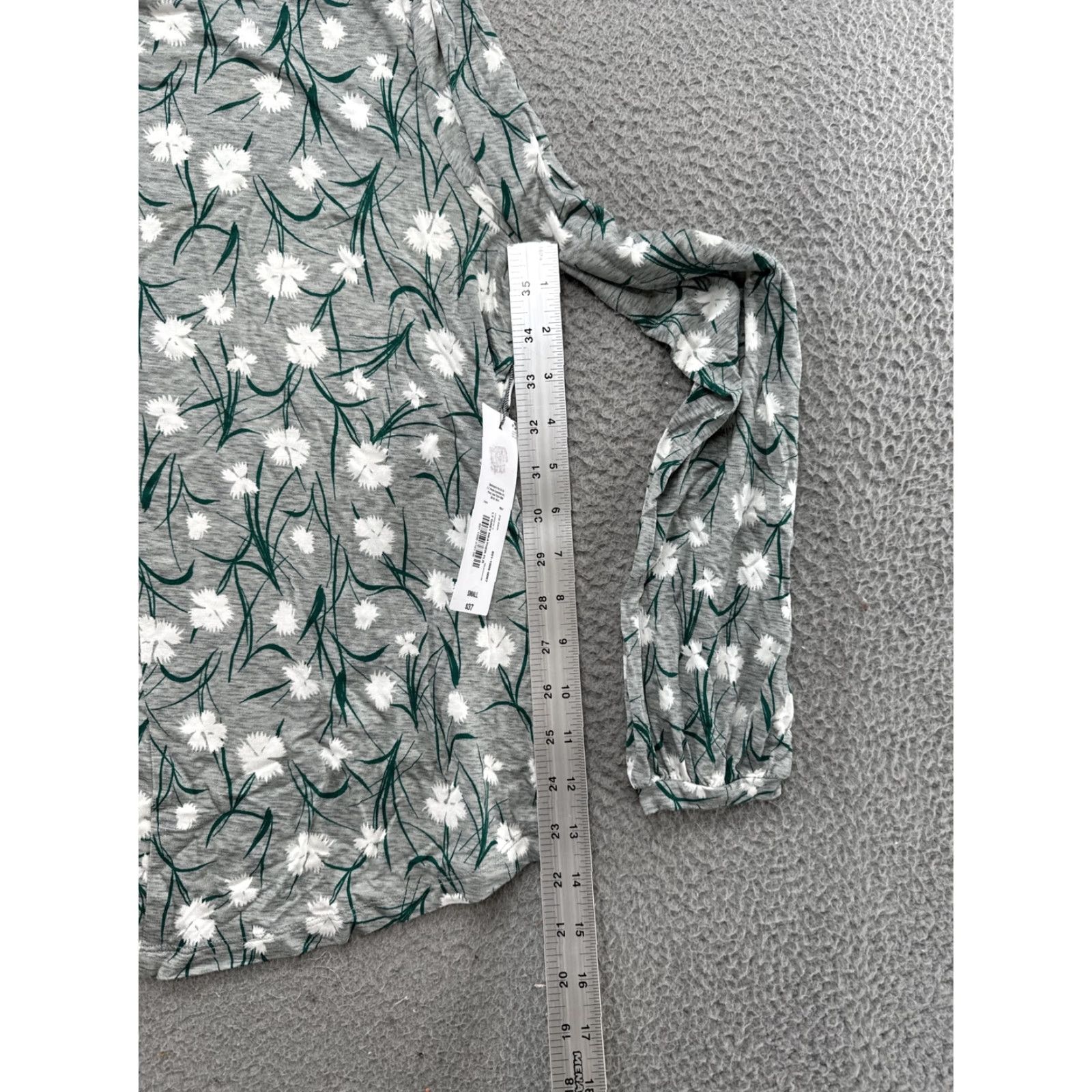 Liz Claiborne Liz Claiborne Blouse Women Long Sleeve Floral Print Rayon Blend Top New S Multicolor V-Neck Button Ruffle Womens Size S / US 4 / IT 40 - 6 Thumbnail