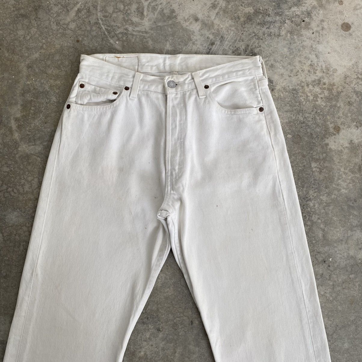 Levi's Size 30x30 Vintage 1998 Levis 501 White Denim Dirty Jeans Size US 30 / EU 46 - 2 Thumbnail