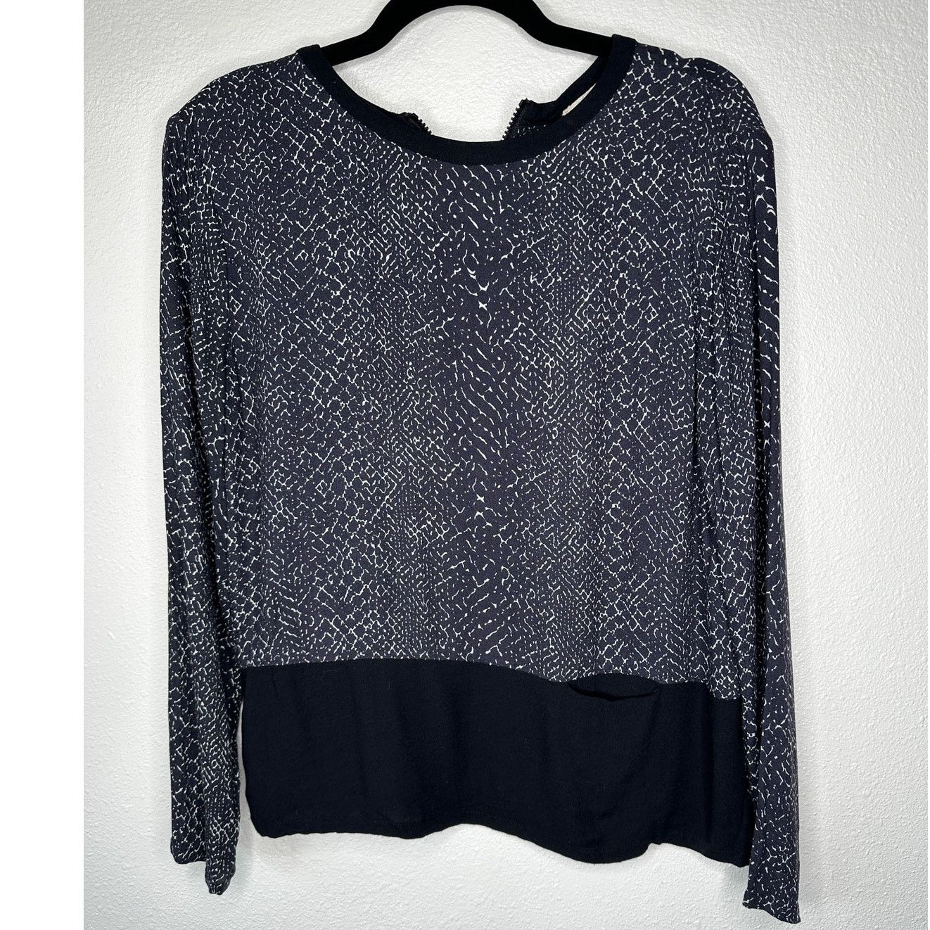 Other LA Made Black Cream Snake Print Front Pocket Back Zip Top S Size S / US 4 / IT 40 - 2 Thumbnail