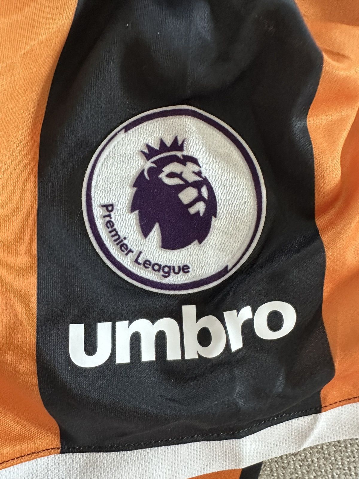Umbro 🔥 Hull City Home Football Shirt / Jersey - 2017/18 Season Size US XL / EU 56 / 4 - 5 Thumbnail