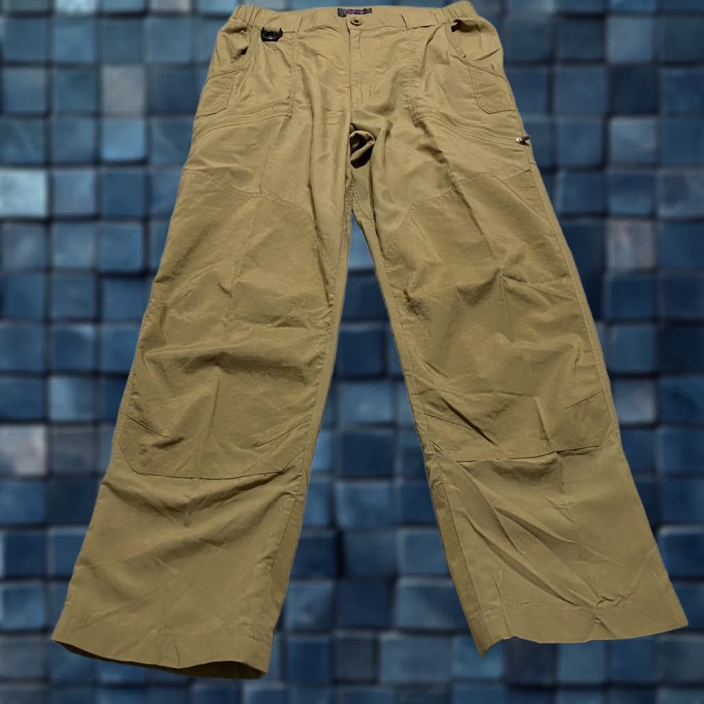 Vintage Riders Cargo Pants Mens Small Beige Straight Outdoor Hiking Pant Regular Inseam 28in Nylon Pocketed Front Flat Front Front Pocket Cargo Size US 29 - 1 Thumbnail
