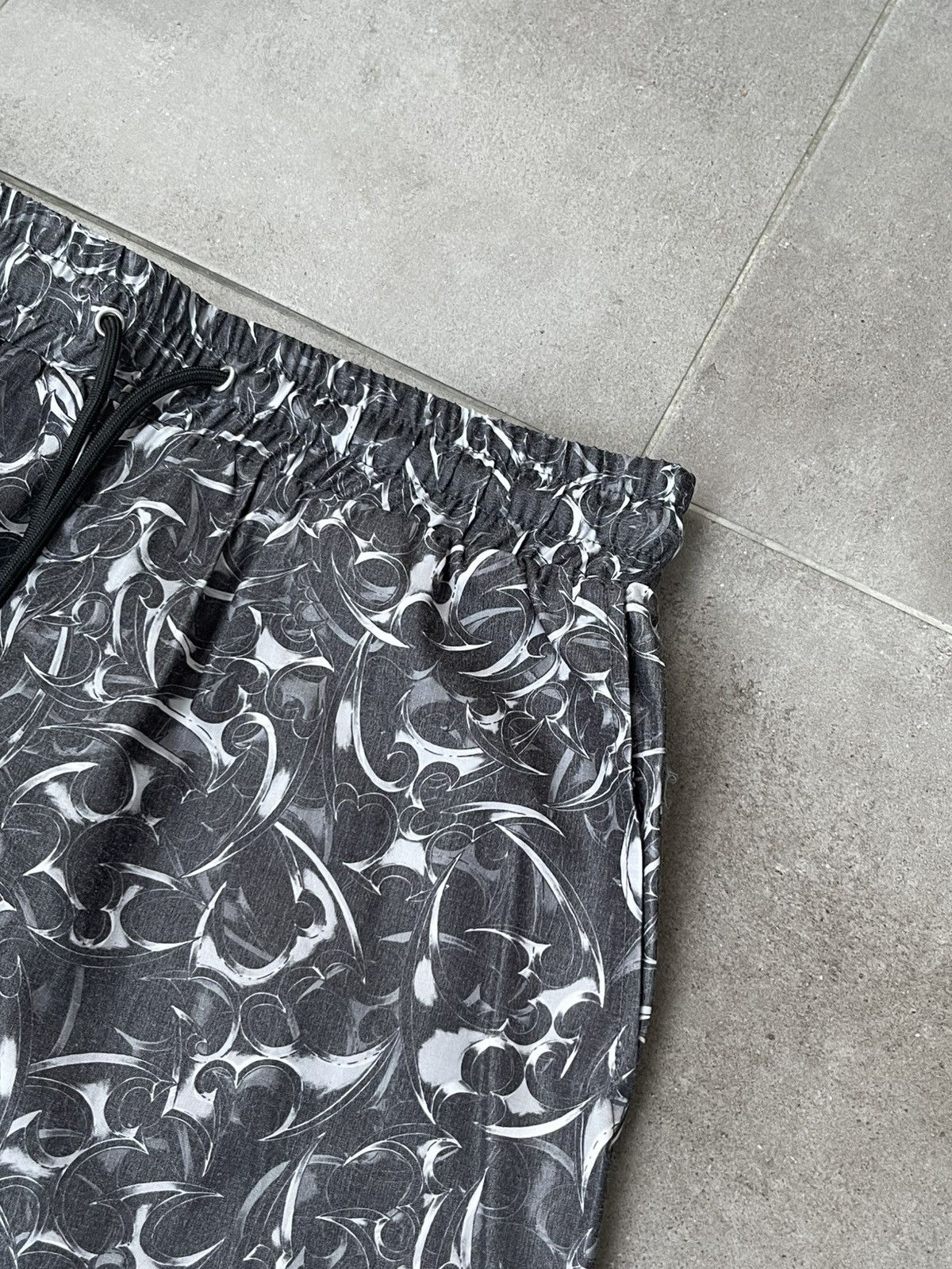 Han Kjobenhavn !DS! FW22 Han Kjobenhavn Chrome Tribal Printed Track Shorts Size US 32 / EU 48 - 8 Thumbnail