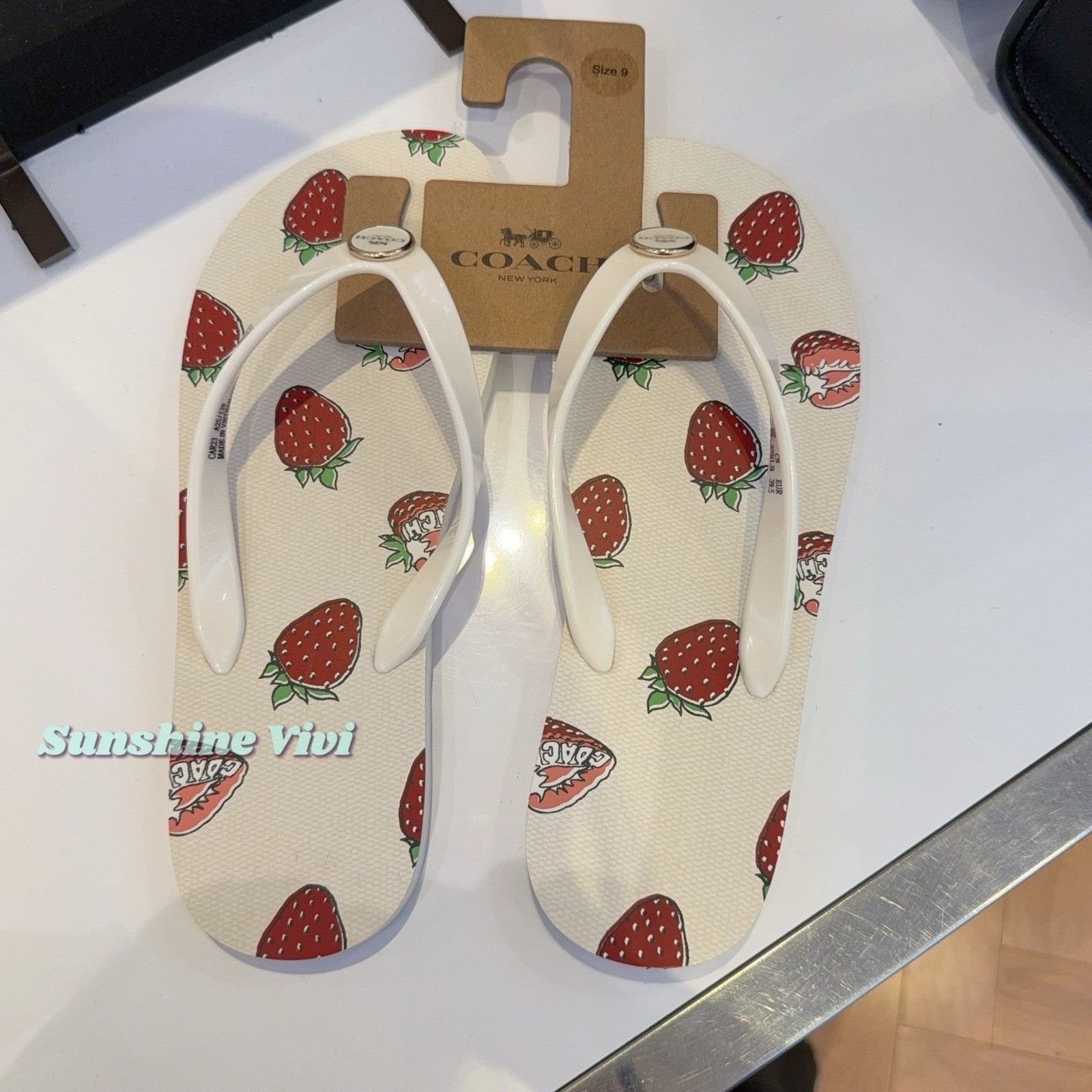 Coach NWT Coach Zayn Flip Flop Fruit Print Strawberry CAR23 US 5 Size US 5 / IT 35 - 1 Thumbnail
