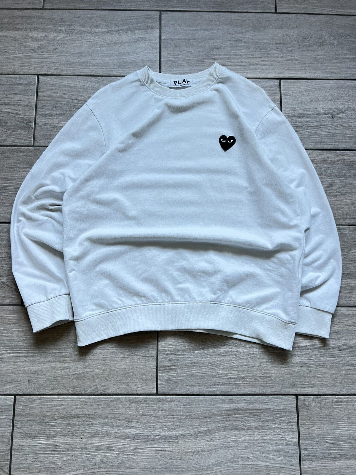 Comme des Garcons Vintage Come des Garcon Play cdg sweatshirt Size US M / EU 48-50 / 2 - 4 Thumbnail