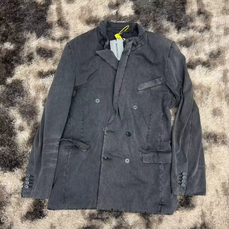 Balenciaga Balenciaga Washed Padded Shoulder Blazer - dmc Size US S / EU 44-46 / 1 - 1 Thumbnail