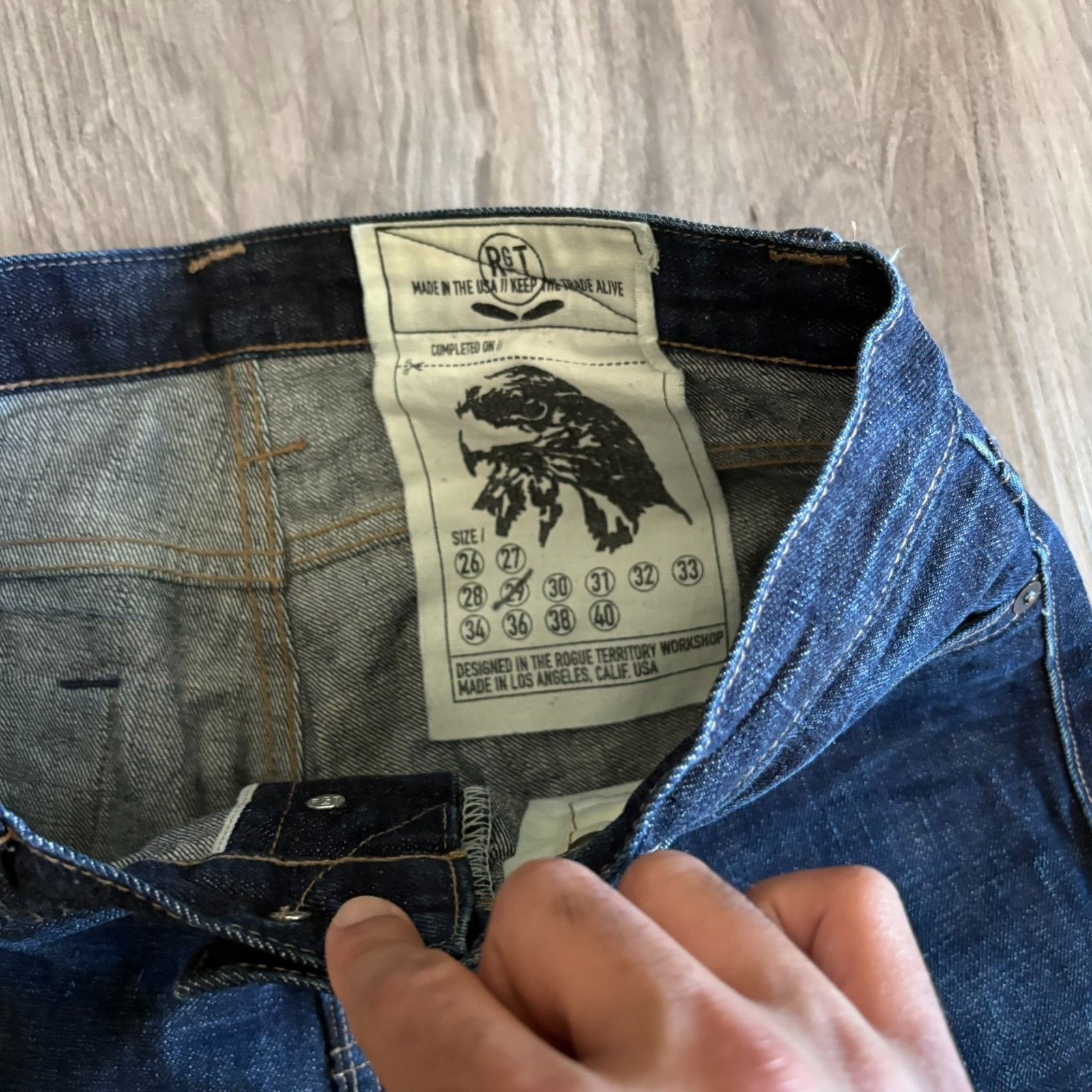 Rogue Territory Rogue Territory RGT Stanton Slim Selvedge Denim Jeans 29x36 Size US 29 - 4 Thumbnail