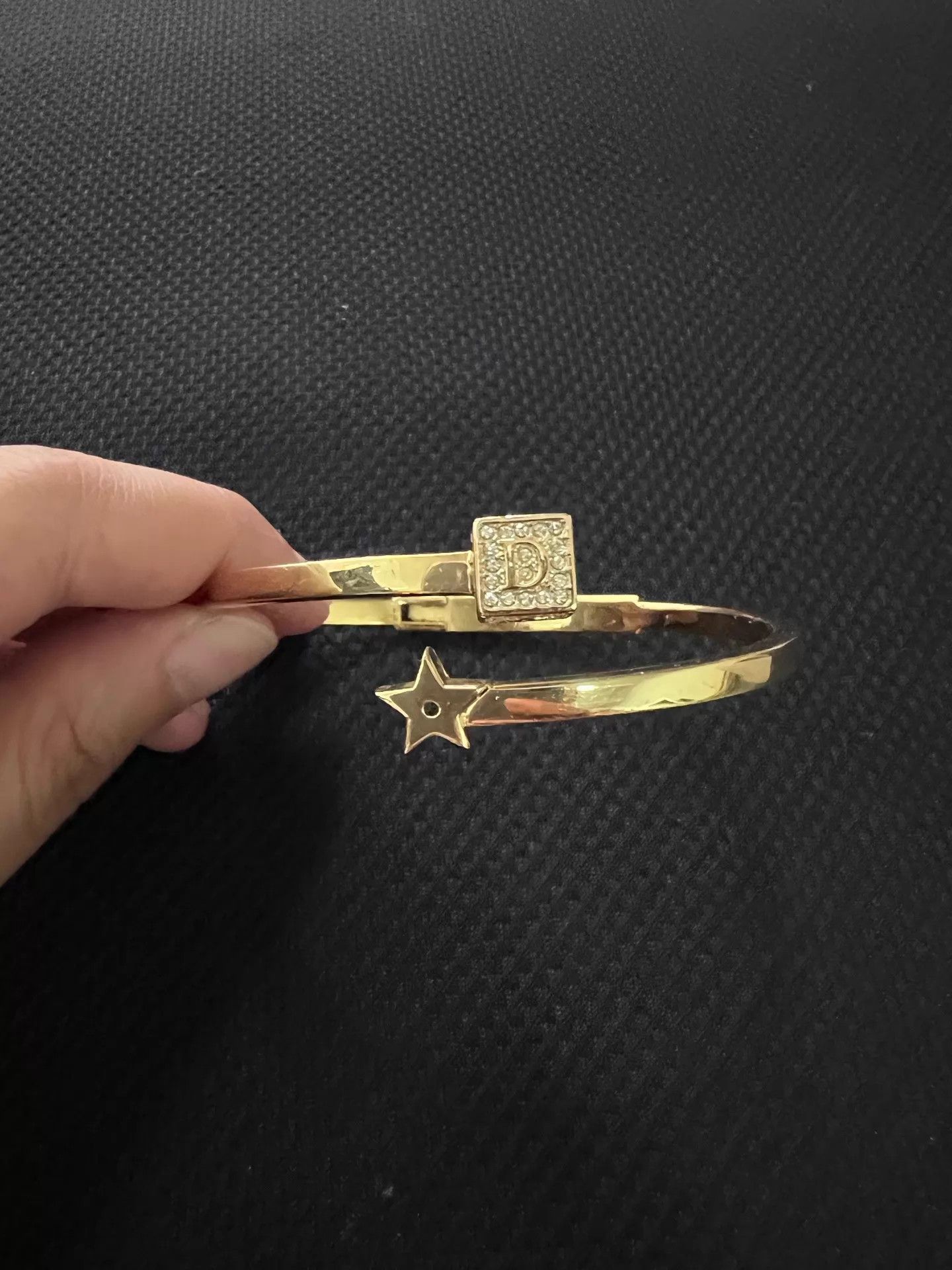 Dior Dior Gold Star Crystal Letter Open Bracelet Size ONE SIZE - 1 Thumbnail