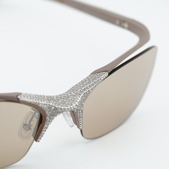 Fendi Fendi FE40176U 46G Sunglasses Beige Rimless Cat Eye Frame Size ONE SIZE - 7 Thumbnail