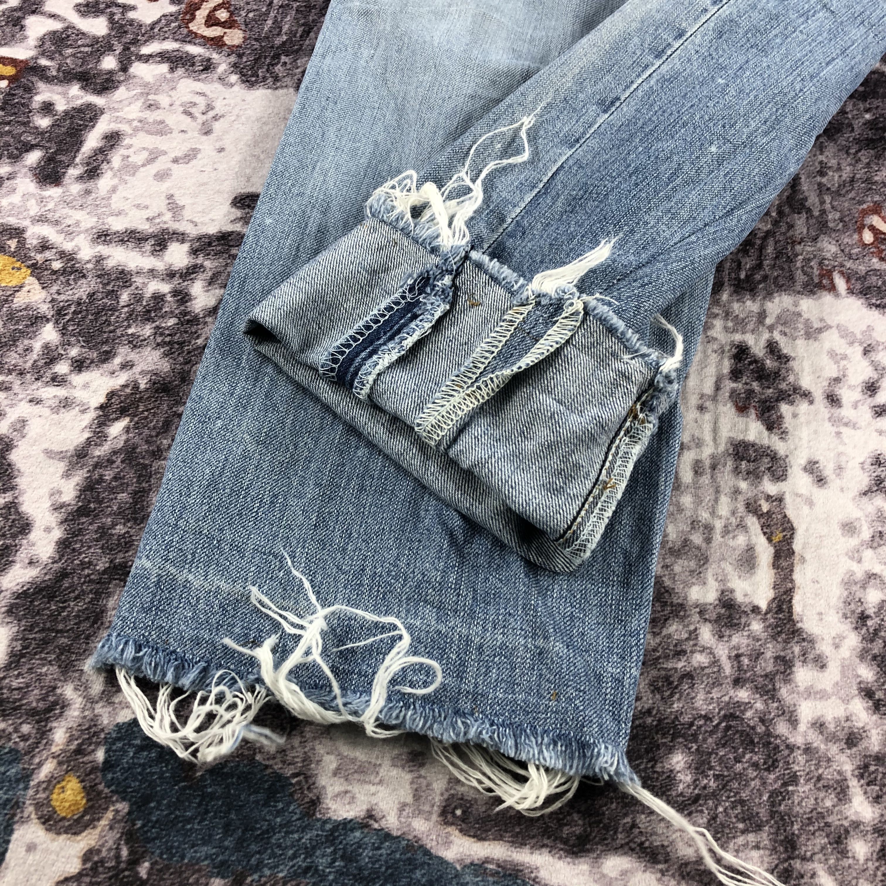 Levi's × Vintage 90s Vintage Light Wash Levis 501 Jeans-JM2180 Size US 35 - 7 Thumbnail