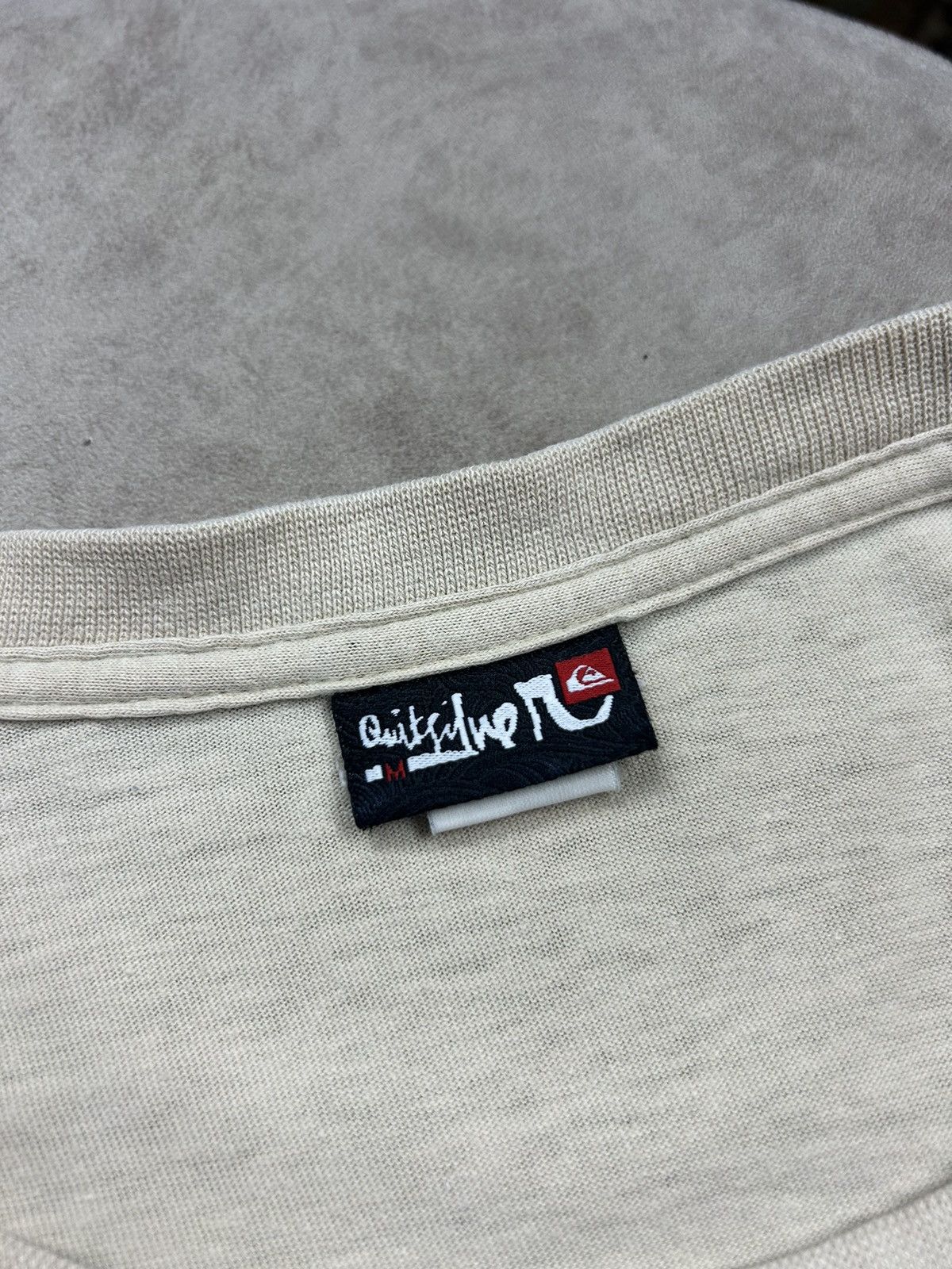 Quiksilver Quiksilver Floral Logo T Shirt Beige Back Print Surf Skate Size US M / EU 48-50 / 2 - 9 Thumbnail