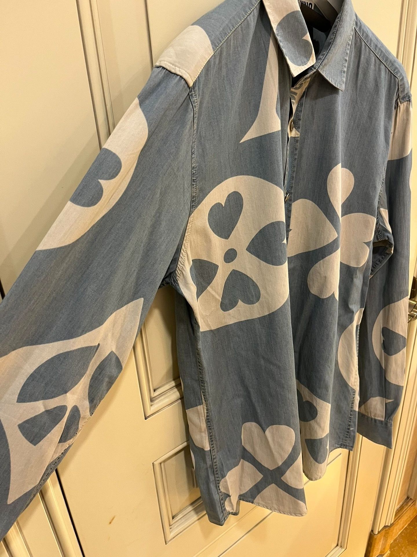 Moschino Moschino Light Blue Printed Denim Shirt Size US M / EU 48-50 / 2 - 4 Thumbnail