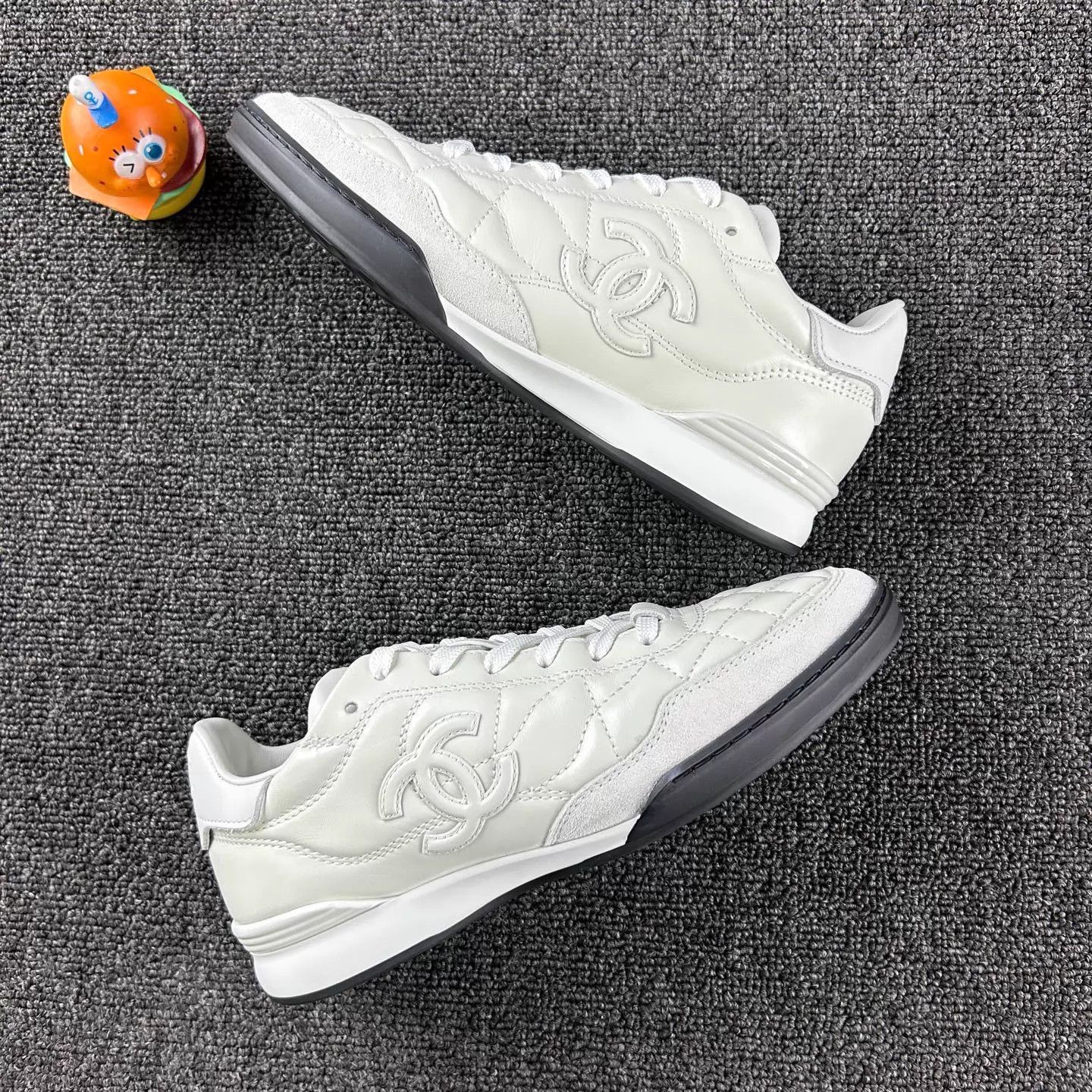 Chanel Chanel Deauville White Quilted Sneaker Women's 36 Size US 5.5 / IT 35.5 - 4 Thumbnail