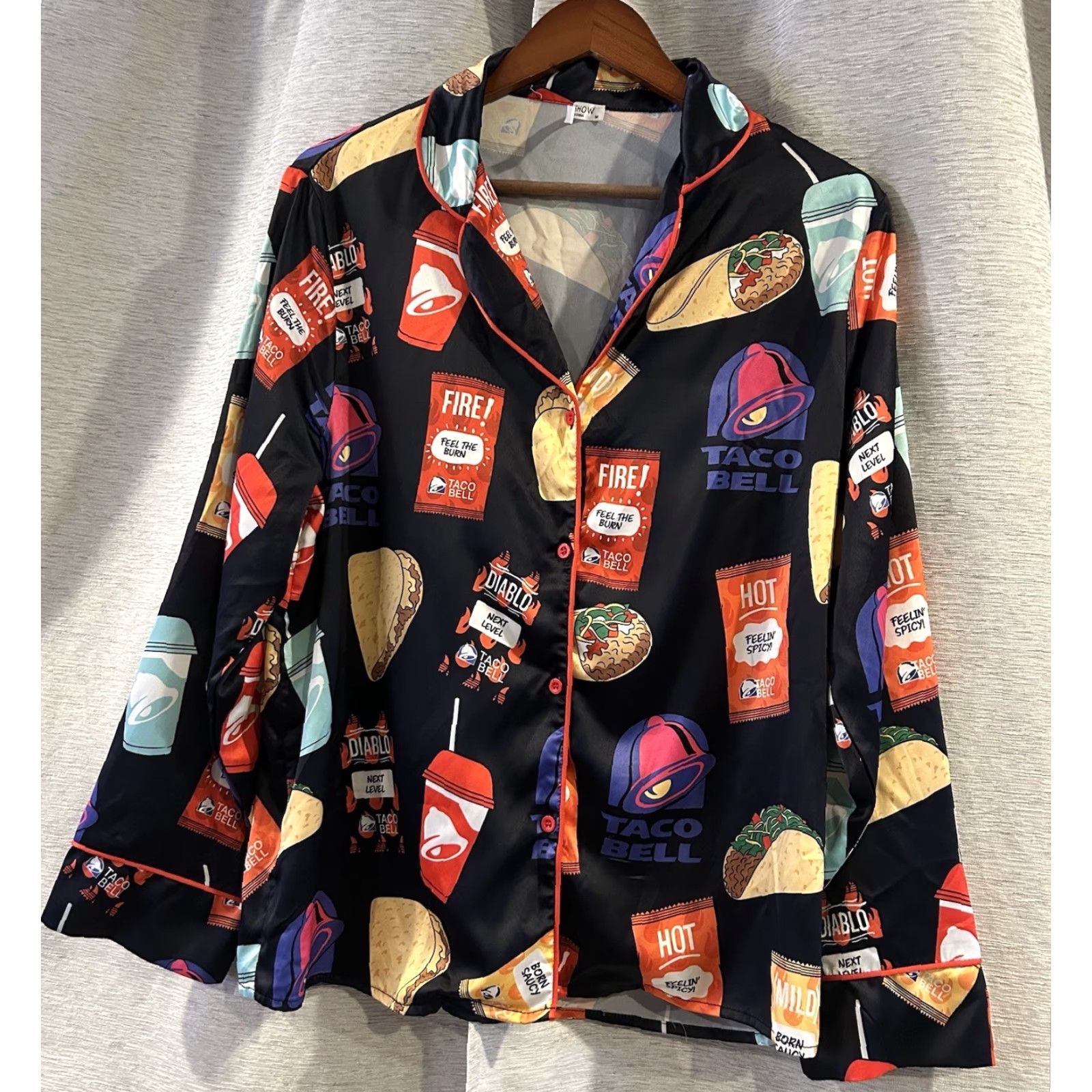 Bell Taco Bell Pajama Set Women’s M Satin Graphic Print Long Sleeve Button Up Multicolor Comfort Sleepwear Unbranded Unisex Adults Costume Size M / US 6-8 / IT 42-44 - 3 Thumbnail
