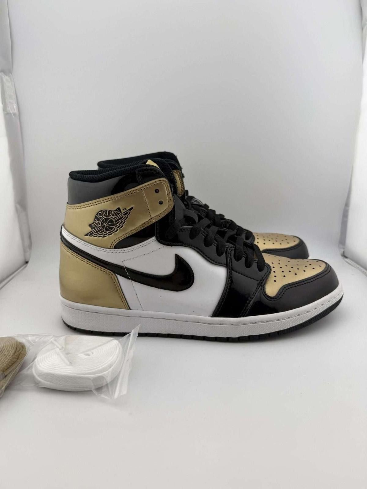Nike Nike Air Jordan 1 Patent Gold Toe US 10 Used Size US 10 / EU 43 - 3 Thumbnail
