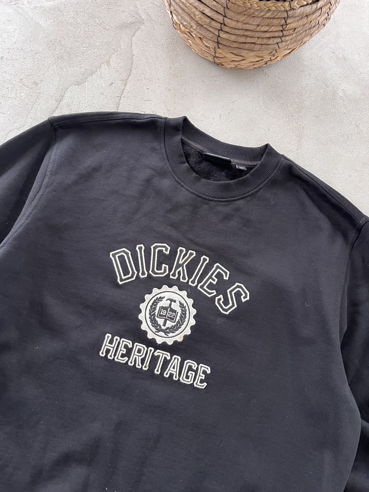 Dickies Vintage Dickies Black Sweatshirt Big logo Sk8 Basic Size US L / EU 52-54 / 3 - 4 Thumbnail