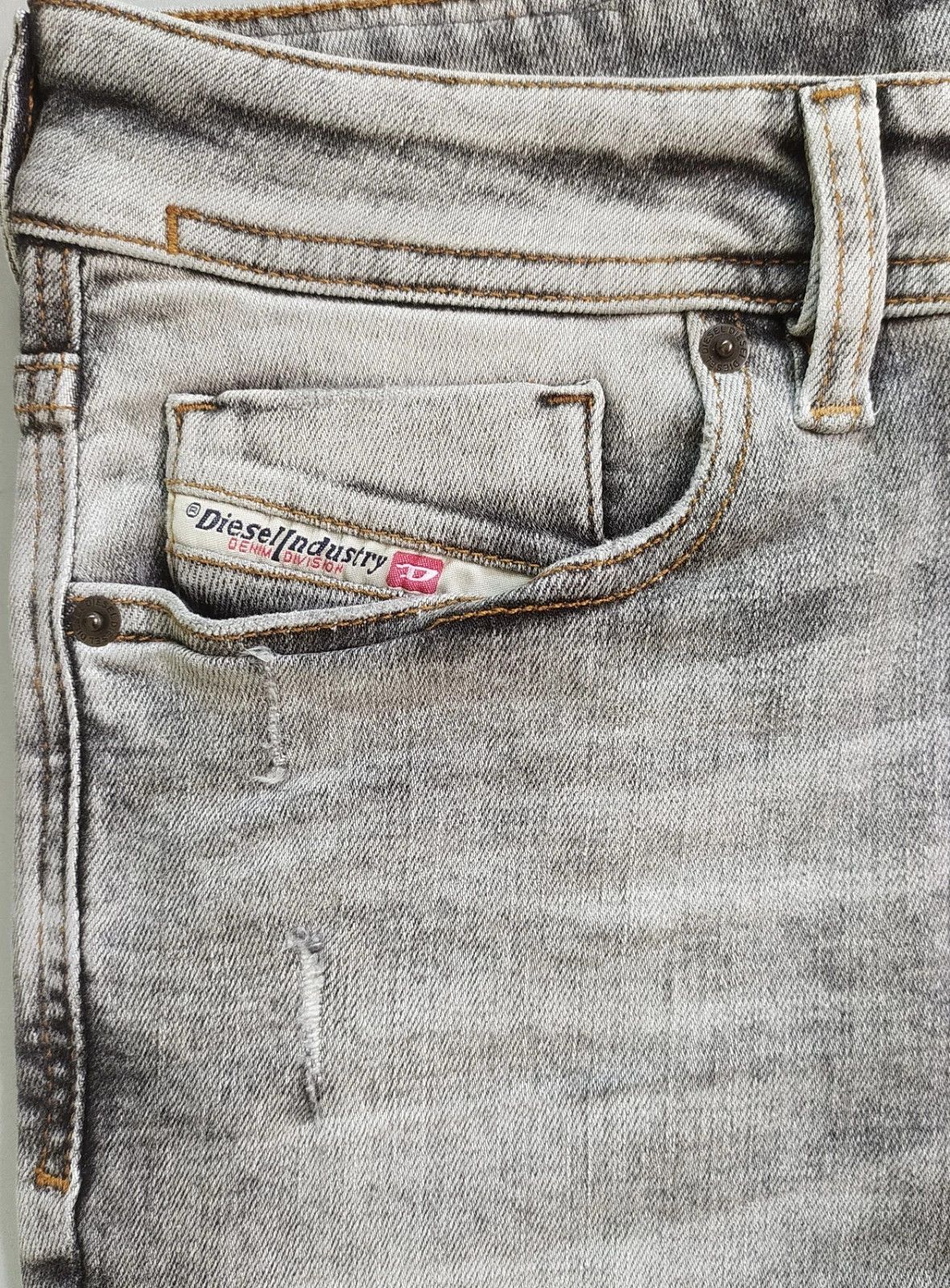 Diesel Diesel 1979 SLEENKER-R L.32 MENS JEANS SLTP/9749 Size US 30 / EU 46 - 4 Thumbnail