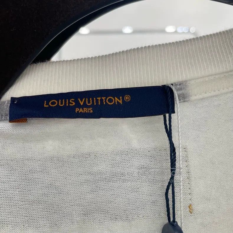 Louis Vuitton Louis Vuitton Tie-dyed three-flower short sleeves Size US XL / EU 56 / 4 - 4 Thumbnail