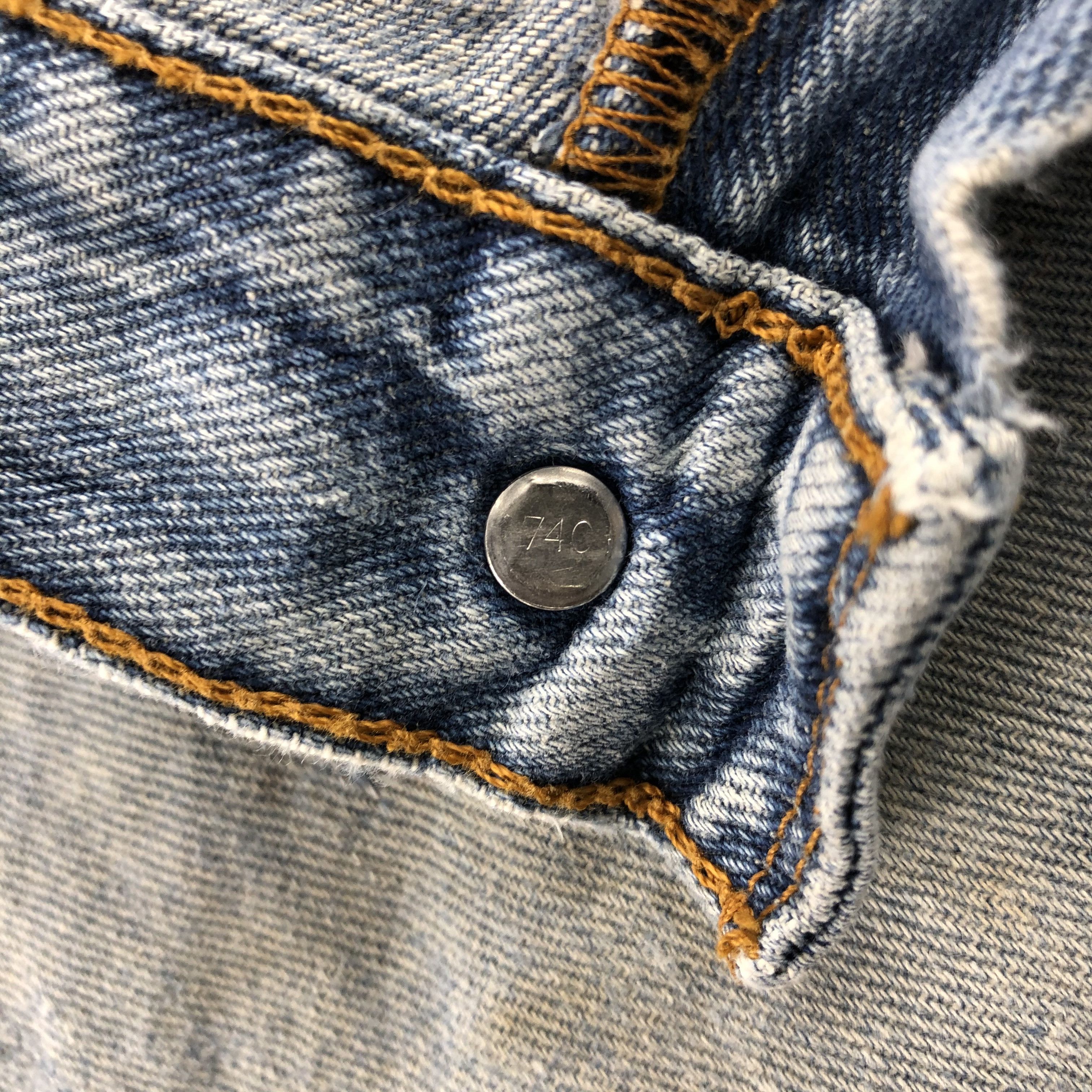 Levi's × Vintage Vintage Light Wash Levis 505 Jeans-JM2493 Size US 35 - 14 Thumbnail