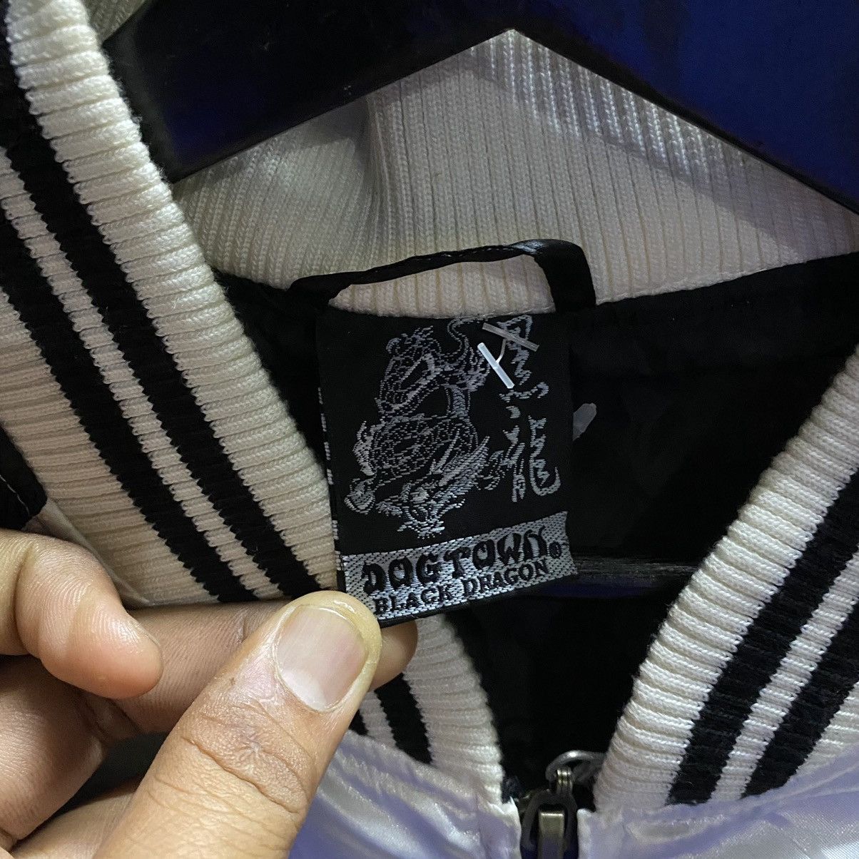 Dogtown × Vintage Vintage Dogtown Black Dragon Size US XL / EU 56 / 4 - 6 Thumbnail