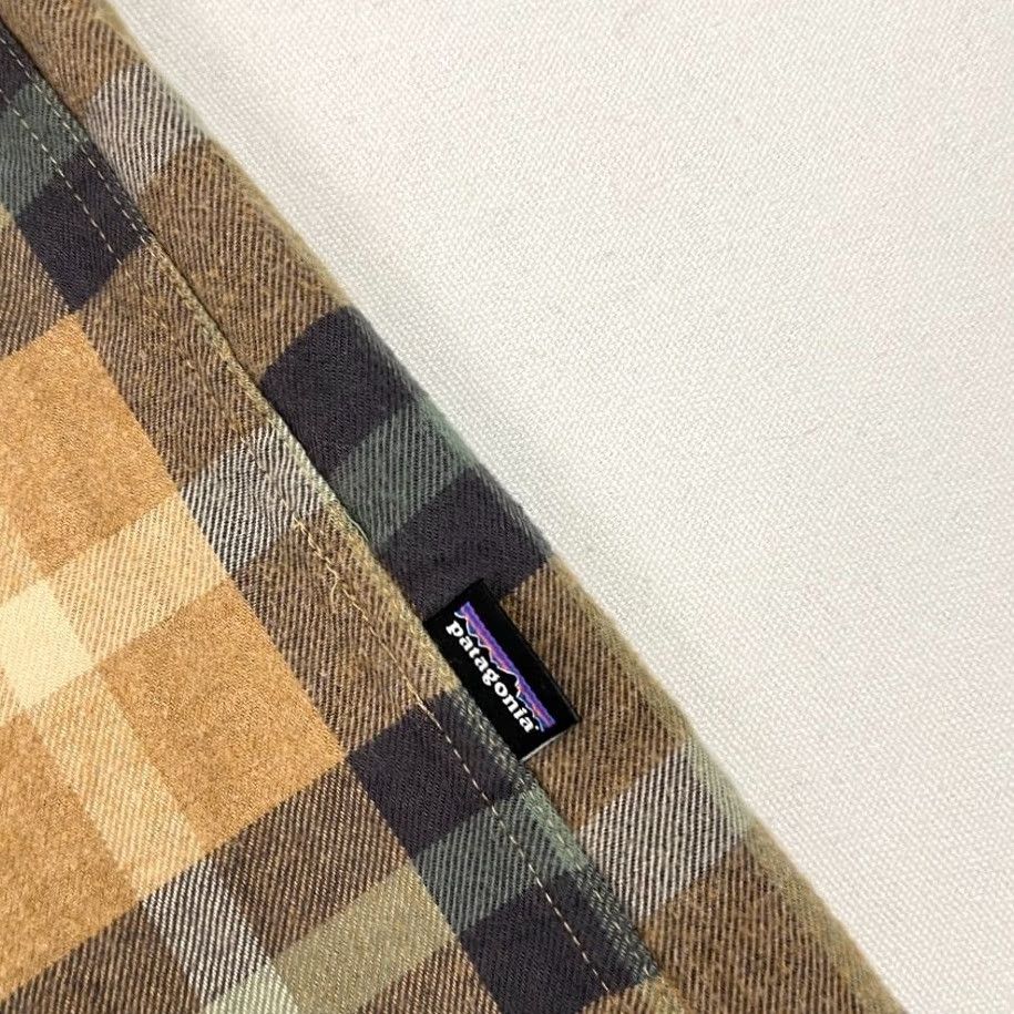 Patagonia Patagonia Fjord Flannel Shirt Mens L Brown Plaid Organic Cotton Button Up Hiking Size US L / EU 52-54 / 3 - 2 Thumbnail