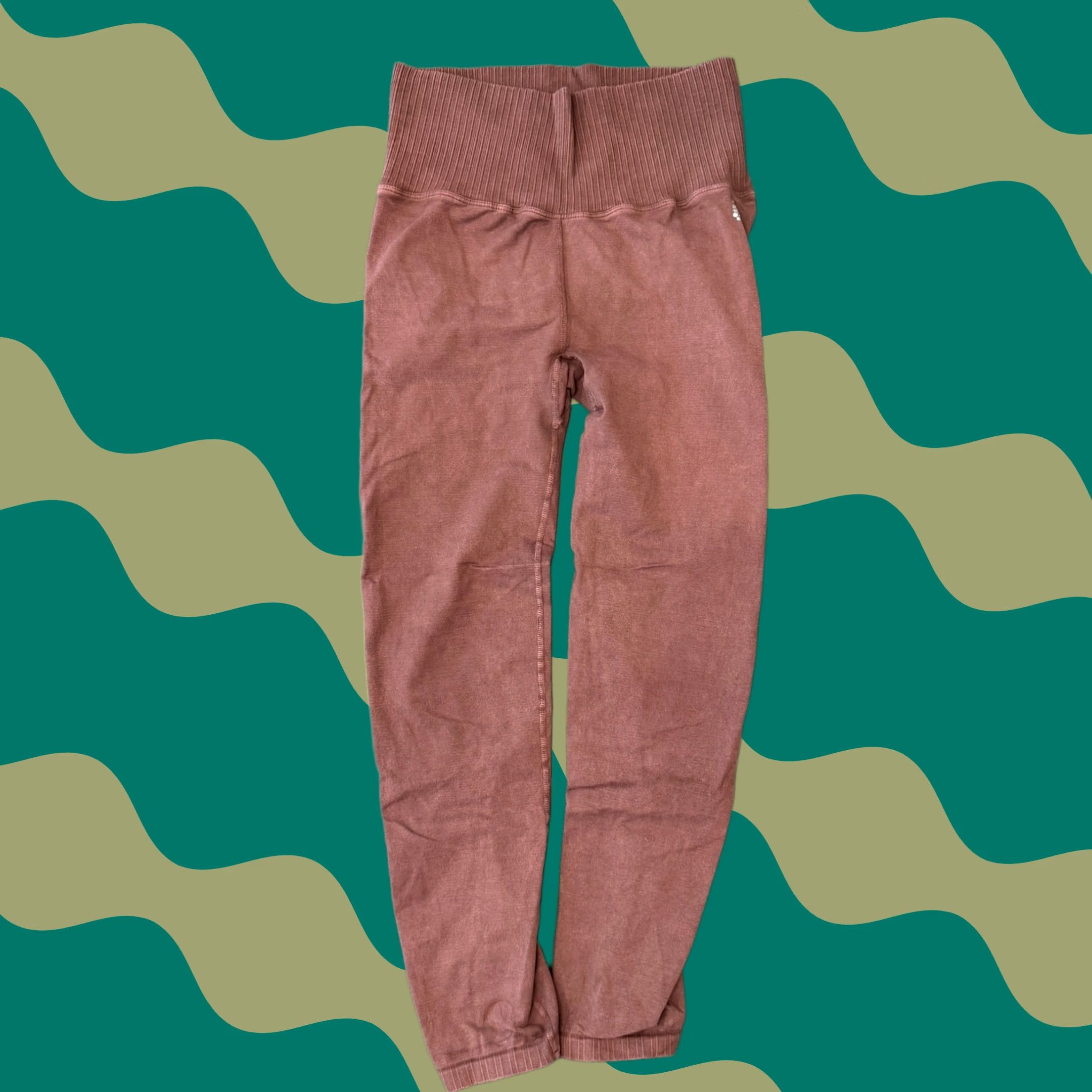 Free People VINTAGE Free People Movement High-Rise 7/8 Length Good Karma Leggings Nutmeg M/L Pink Womens Jeans? Size 32" / US 10 / IT 46 - 1 Thumbnail
