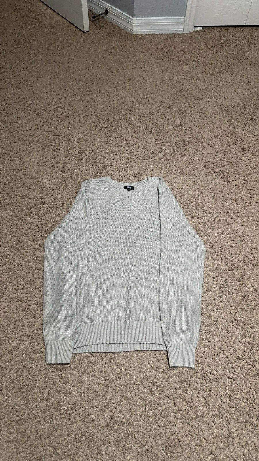 Uniqlo Uniqlo Beige Knitted sweater Used Size small Size US S / EU 44-46 / 1 - 1 Thumbnail