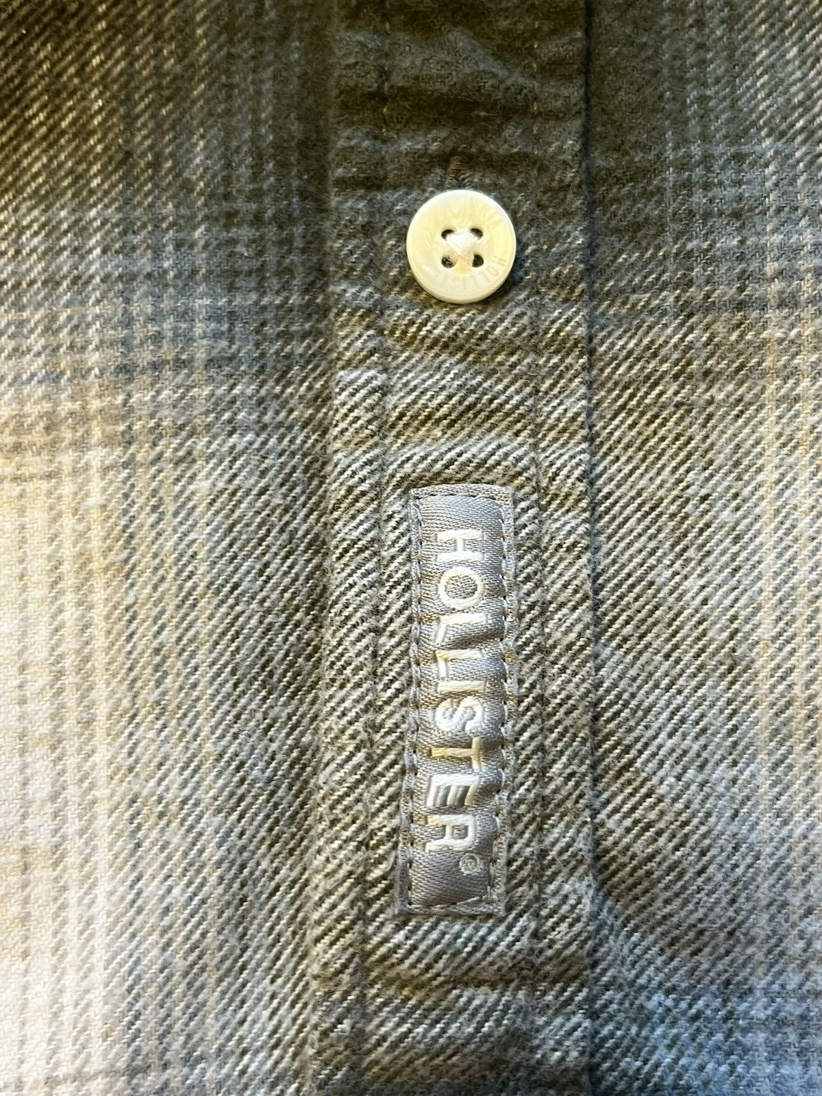 Hollister Worn by D1 basketball player 6’8” 210 Size US XL / EU 56 / 4 - 4 Thumbnail