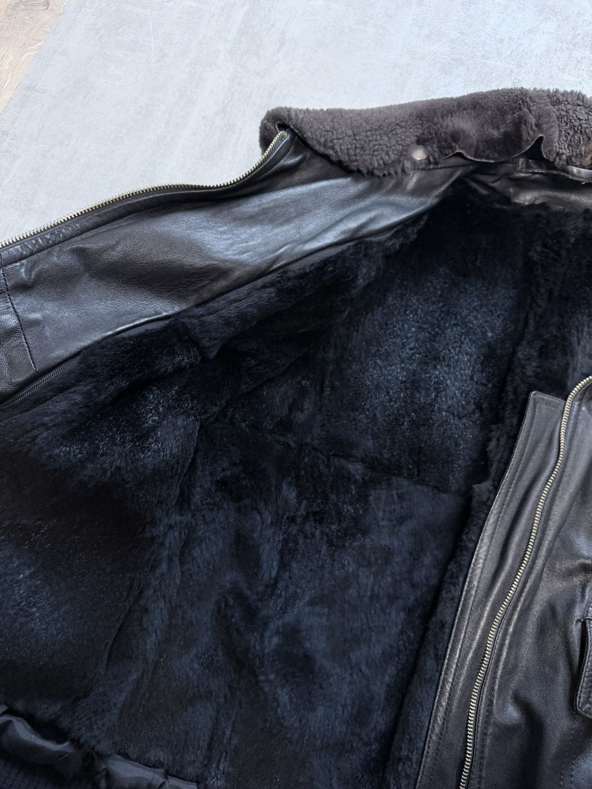 Vintage Vintage Black Shearling Guido Medici Leather Bomber Jacket Size US L / EU 52-54 / 3 - 11 Thumbnail
