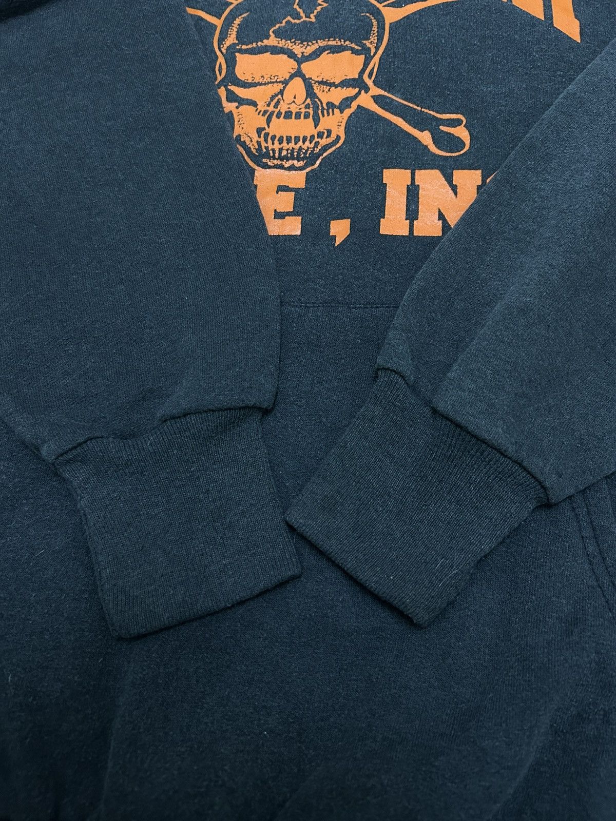 Hanes Vintage 90's Crusader Cable Inc Man Working Skull Hoodie Size US L / EU 52-54 / 3 - 9 Thumbnail