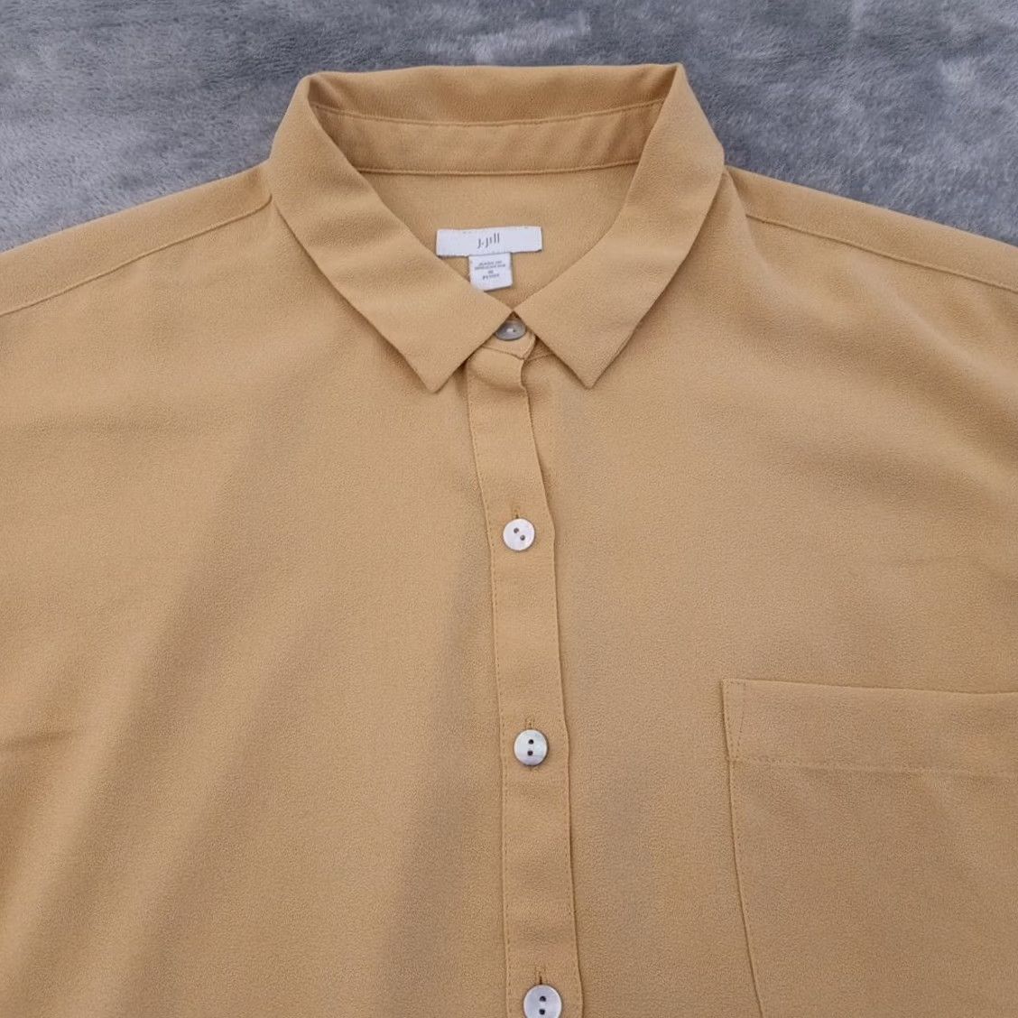 J. Jill J.Jill Shirt Womens PM Petite Yellow Long Sleeve Button Up Polyester Size M / US 6-8 / IT 42-44 - 2 Thumbnail