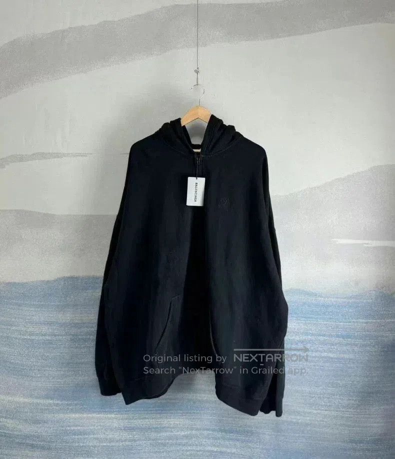 Balenciaga Balenciaga Black Embroidered Zip Hoodie. Size US L / EU 52-54 / 3 - 1 Thumbnail