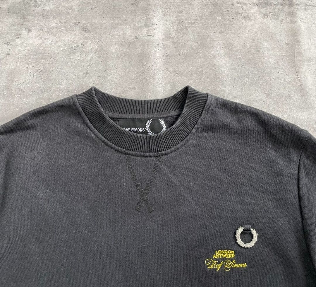 Raf Simons Raf Simons x Fred Perry 20aw Embroidered Crewneck-2505 Size US L / EU 52-54 / 3 - 4 Thumbnail