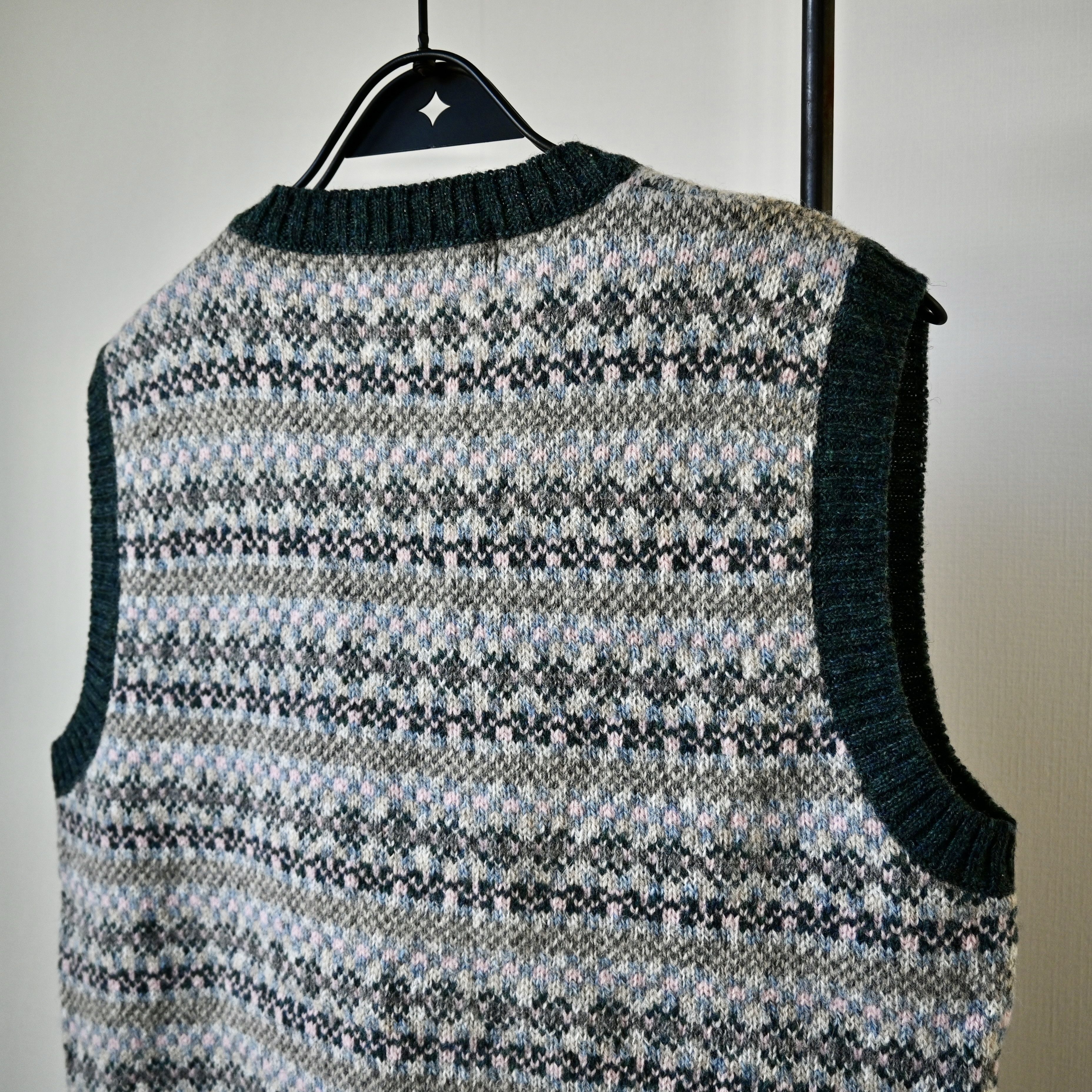Vintage VTG 1990s GLENEAGLES wool Fair Isle knit best, made in Italy Size US L / EU 52-54 / 3 - 3 Thumbnail