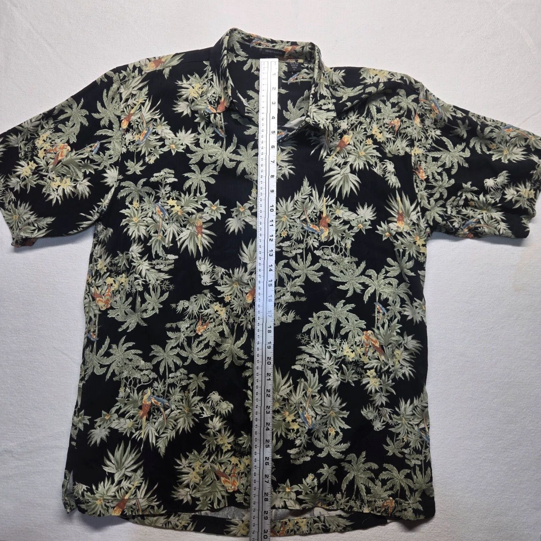 Izod IZOD GOLF Hawaiian Shirt Black Floral Print Button-Up Adult Men's Large Size US L / EU 52-54 / 3 - 6 Thumbnail
