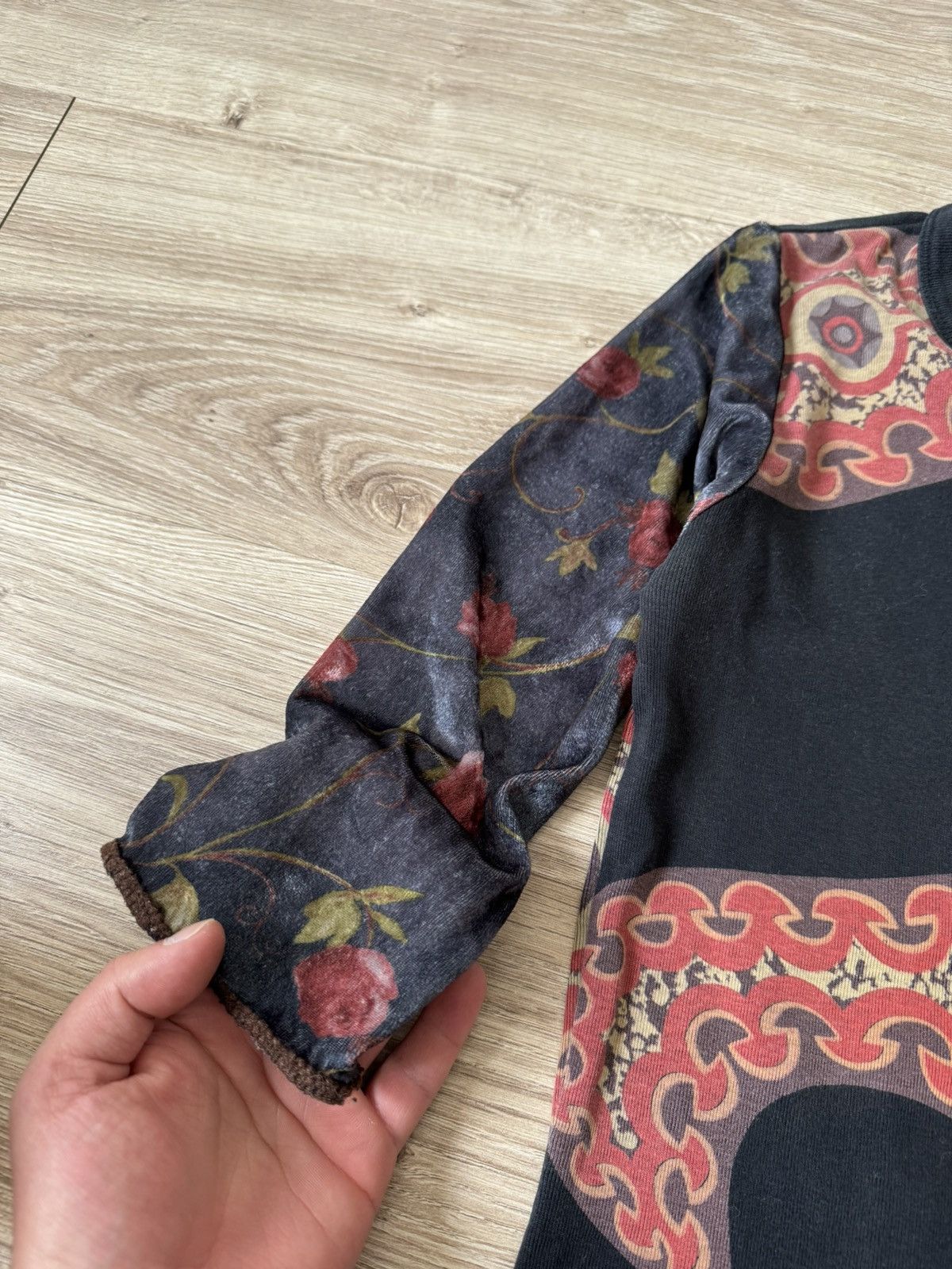 Custo Barcelona Vintage Y2K Custo Barcelona Printed Velour Sleeves Top Size L / US 10 / IT 46 - 4 Thumbnail