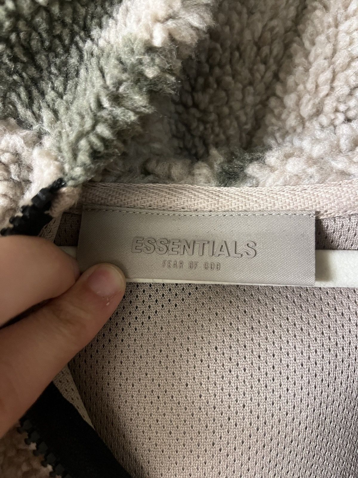 Fear of God Fear of God Essentials Camo Fleece Hoodie Size US M / EU 48-50 / 2 - 4 Thumbnail