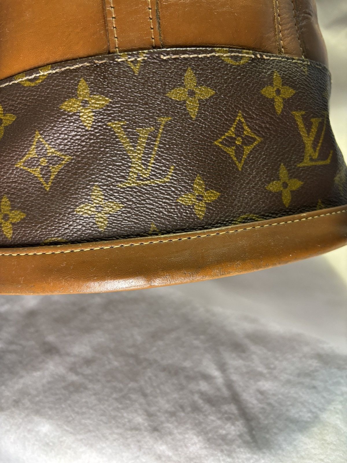 Louis Vuitton Vintage Louis Vuitton Bucket Size ONE SIZE - 11 Thumbnail