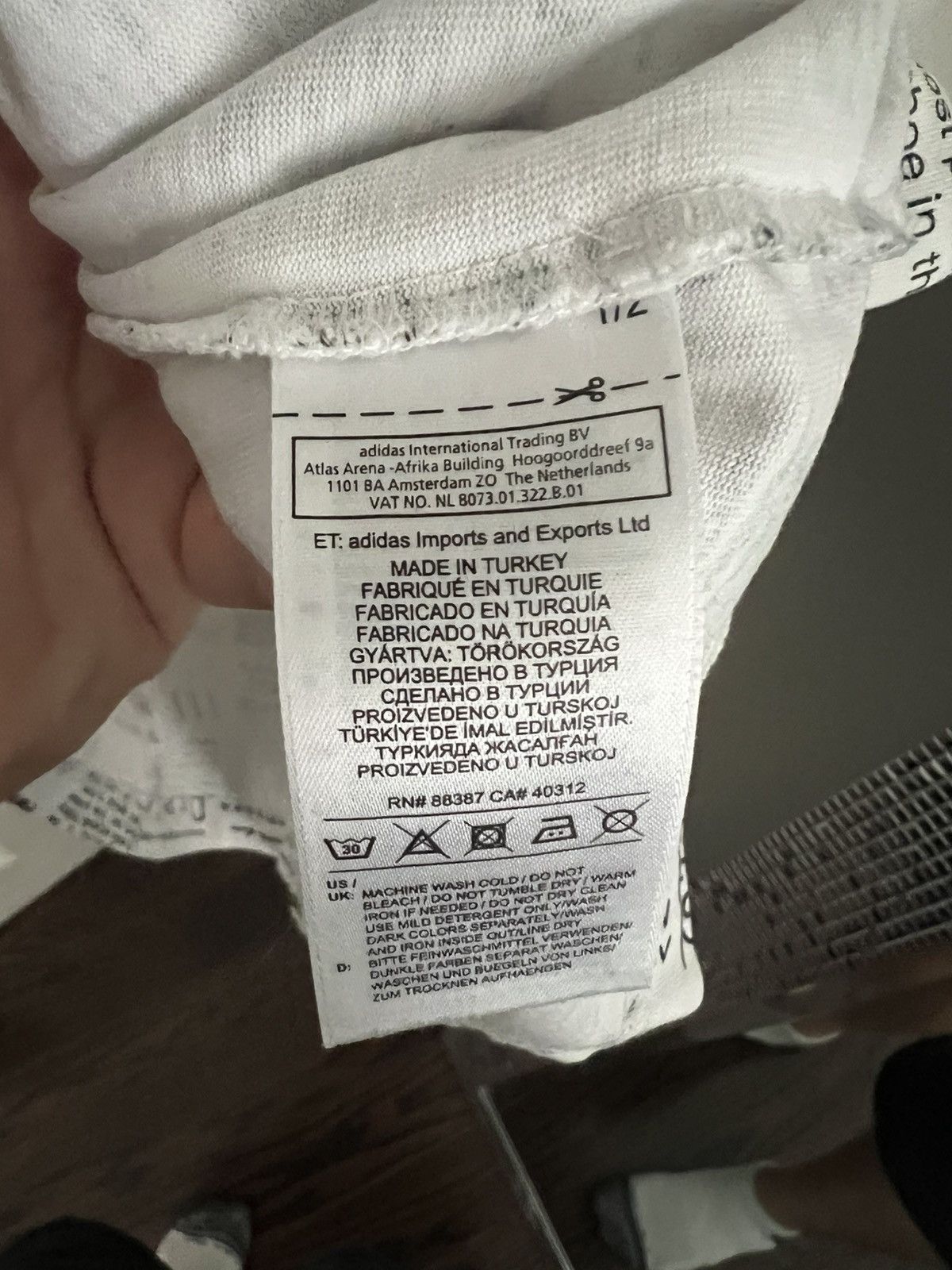 Adidas Adidas originals white all over t shirt Size US L / EU 52-54 / 3 - 5 Thumbnail